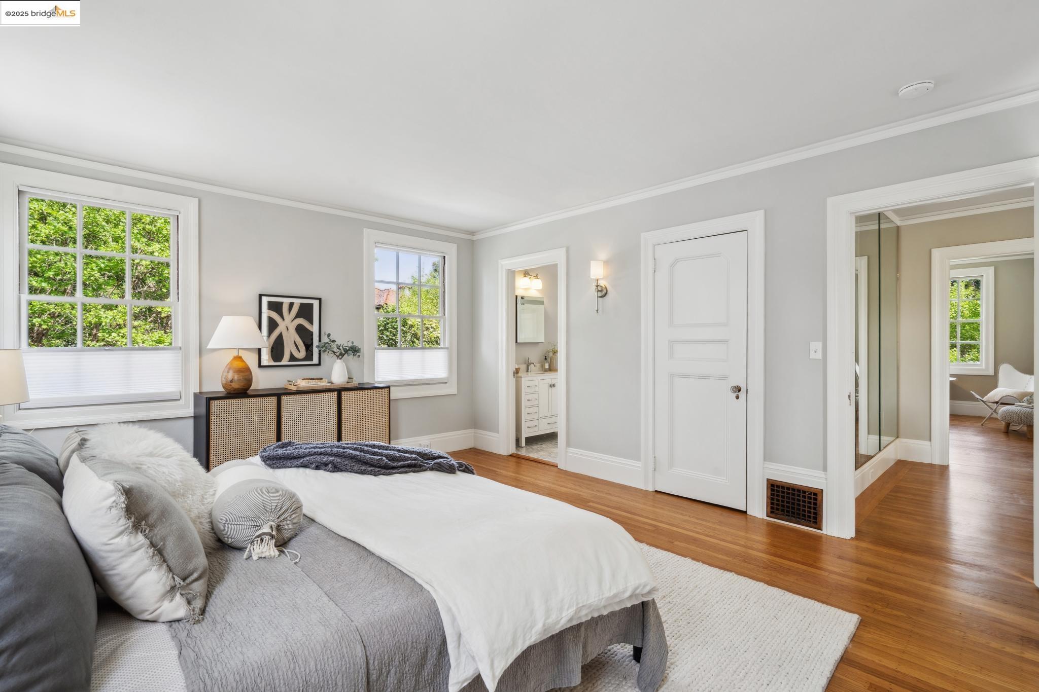 858 Rosemount Rd, Oakland, California 94610, 4 Bedrooms Bedrooms, 8 Rooms Rooms,2 BathroomsBathrooms,Residential,For Sale,858 Rosemount Rd,41093240