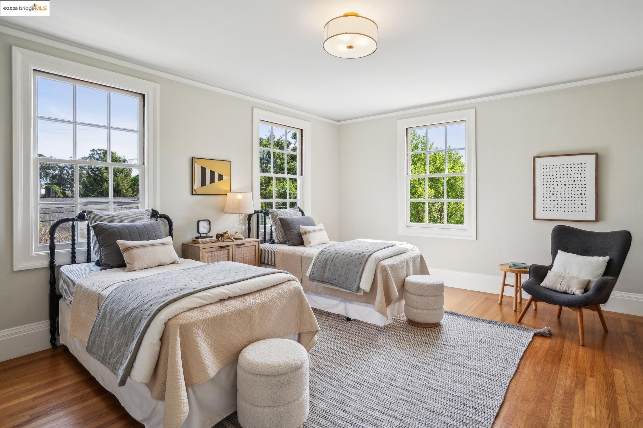 858 Rosemount Rd, Oakland, California 94610, 4 Bedrooms Bedrooms, 8 Rooms Rooms,2 BathroomsBathrooms,Residential,For Sale,858 Rosemount Rd,41093240