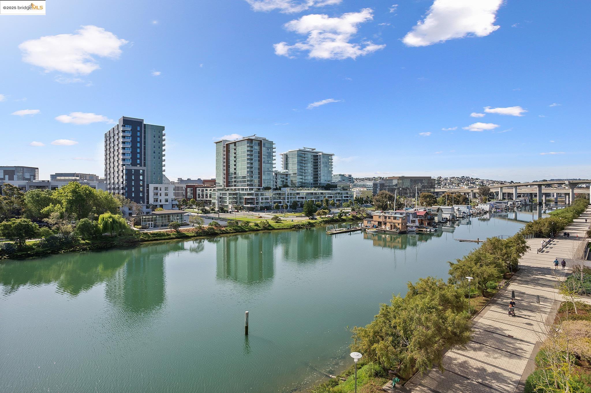 Detail Gallery Image 1 of 1 For 255 Berry St #514,  San Francisco,  CA 94158 - 2 Beds | 2 Baths