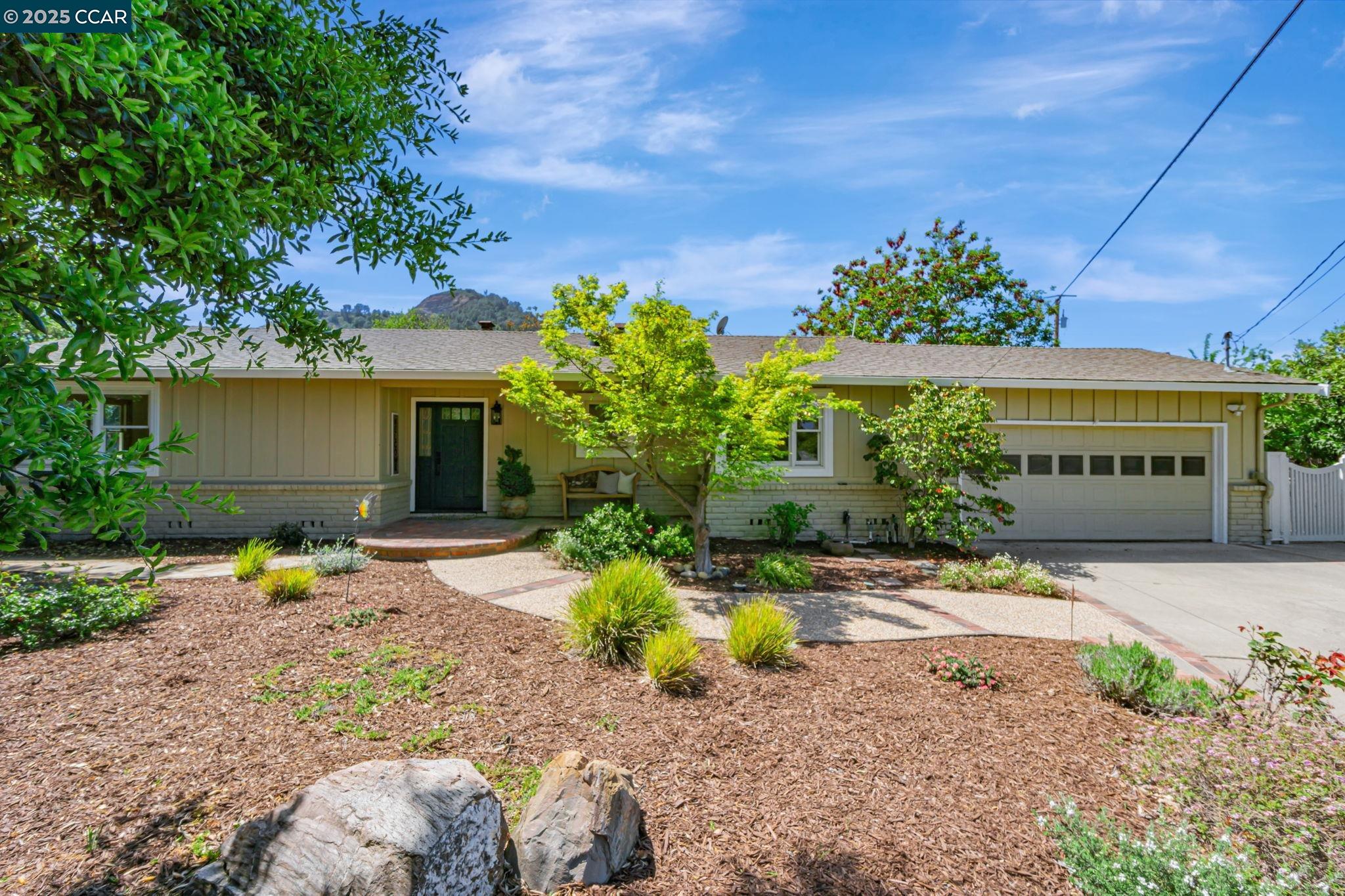 Detail Gallery Image 2 of 59 For 144 Widmar Pl, Clayton,  CA 94517 - 4 Beds | 2/1 Baths