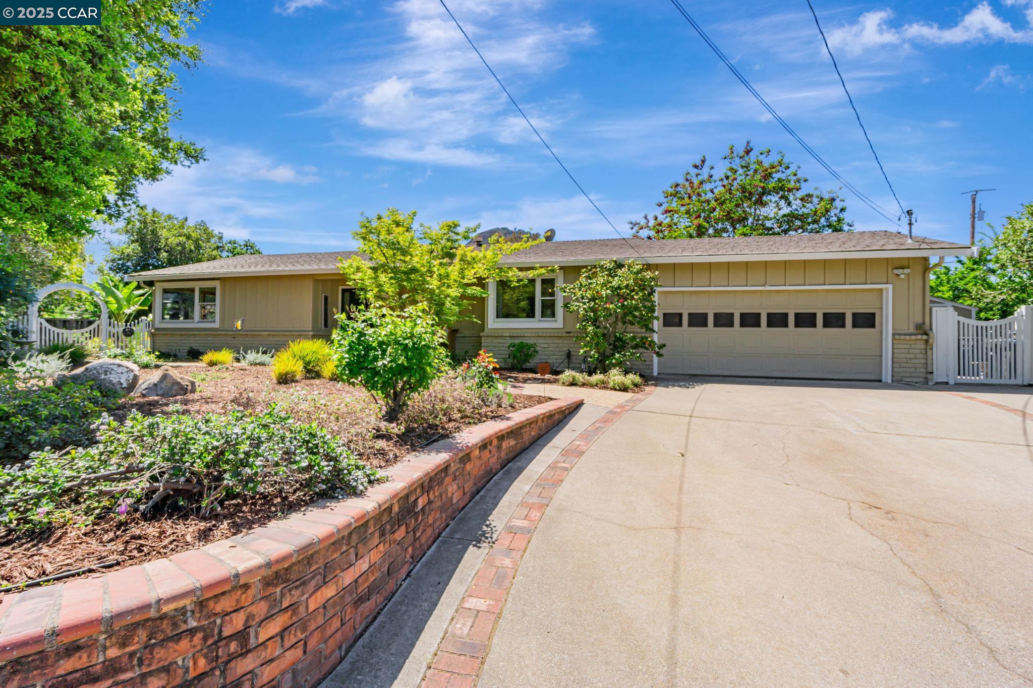 Detail Gallery Image 3 of 59 For 144 Widmar Pl, Clayton,  CA 94517 - 4 Beds | 2/1 Baths