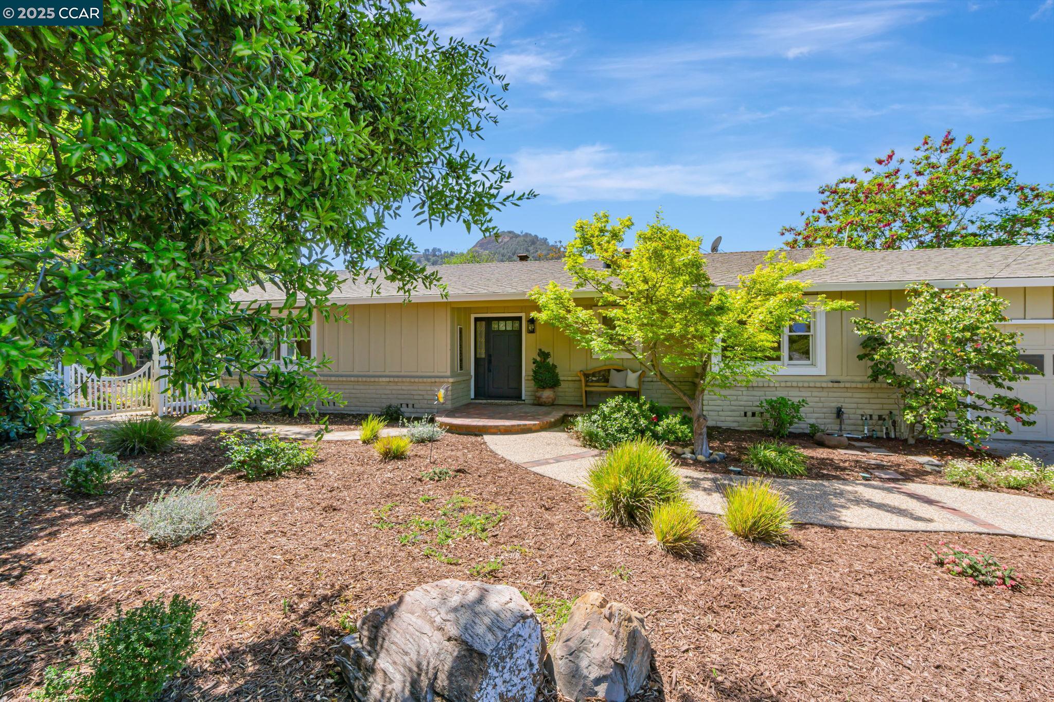 Detail Gallery Image 4 of 59 For 144 Widmar Pl, Clayton,  CA 94517 - 4 Beds | 2/1 Baths