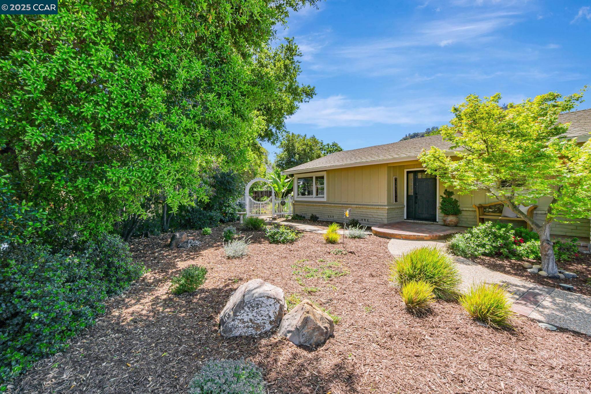 Detail Gallery Image 5 of 59 For 144 Widmar Pl, Clayton,  CA 94517 - 4 Beds | 2/1 Baths