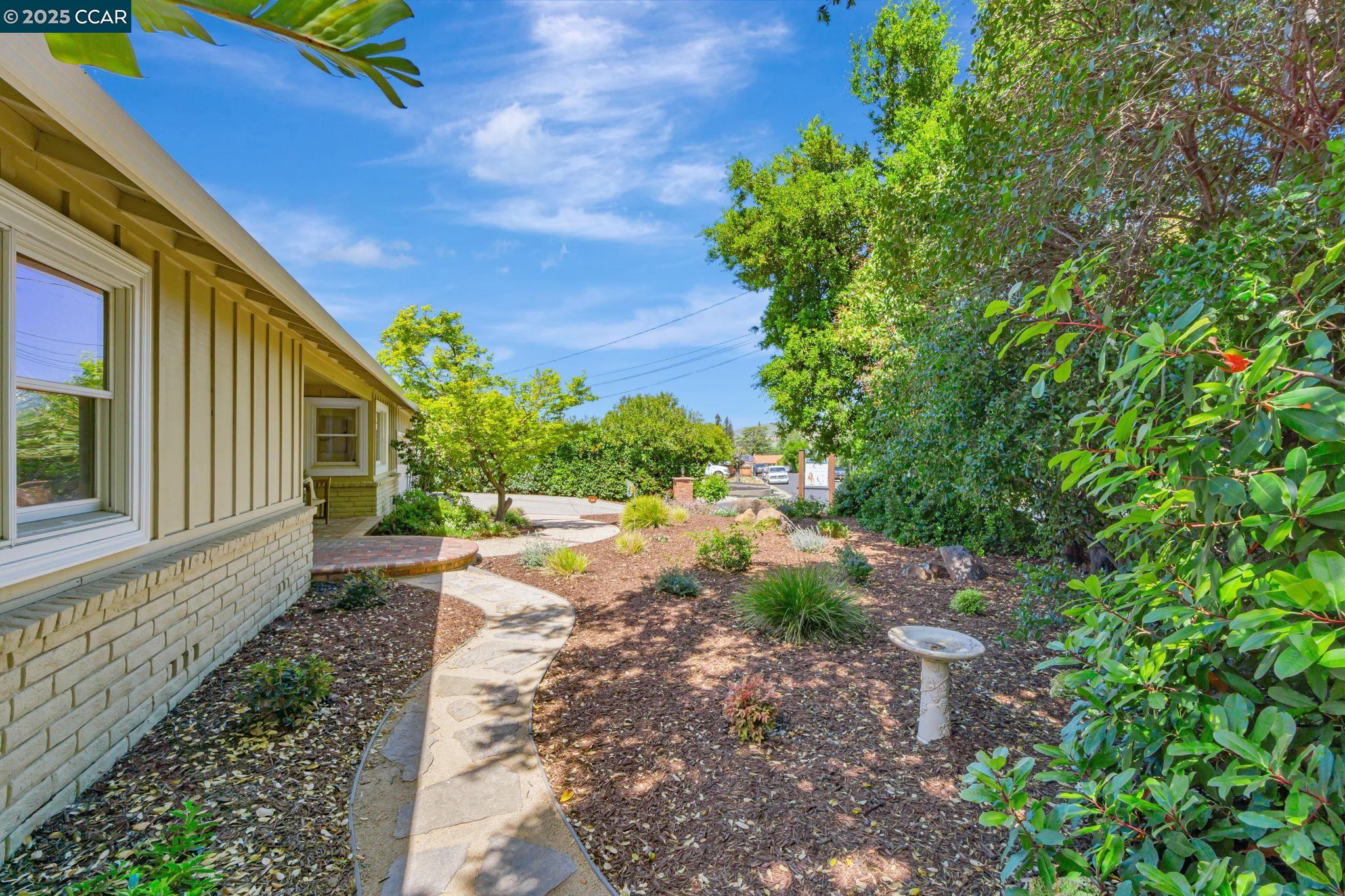Detail Gallery Image 6 of 59 For 144 Widmar Pl, Clayton,  CA 94517 - 4 Beds | 2/1 Baths