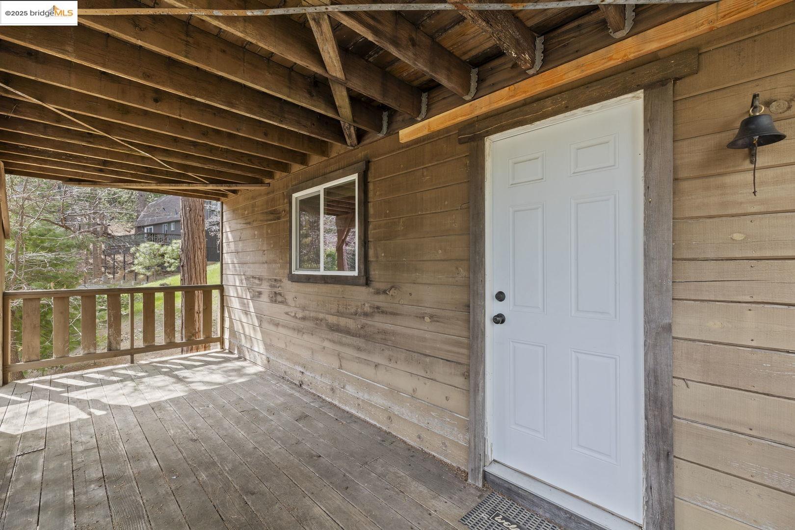 Detail Gallery Image 2 of 29 For 24229 Lama Ct, Mi Wuk Village,  CA 95346 - 3 Beds | 2 Baths