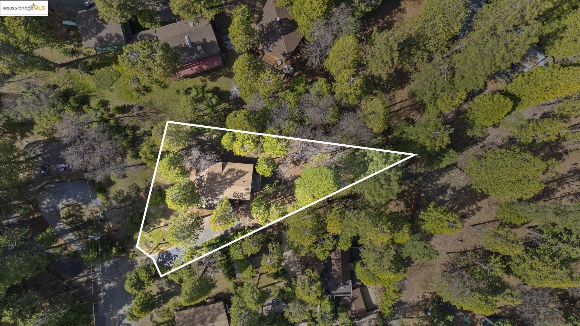 Detail Gallery Image 24 of 29 For 24229 Lama Ct, Mi Wuk Village,  CA 95346 - 3 Beds | 2 Baths