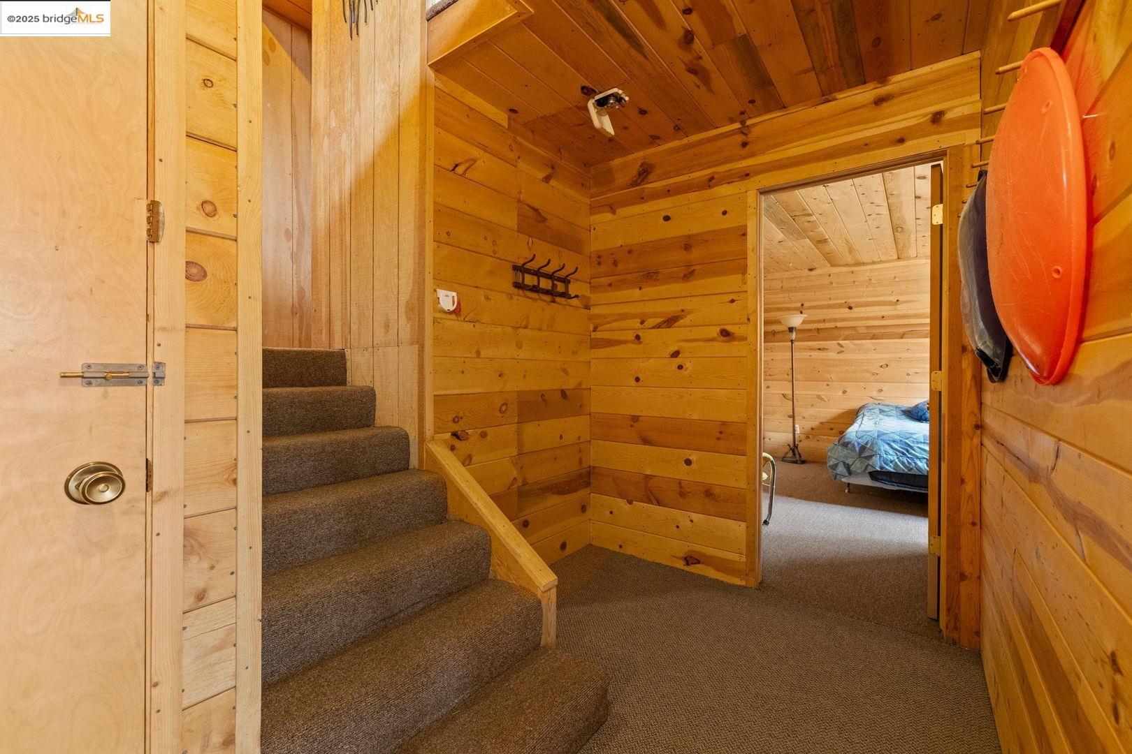 Detail Gallery Image 8 of 29 For 24229 Lama Ct, Mi Wuk Village,  CA 95346 - 3 Beds | 2 Baths