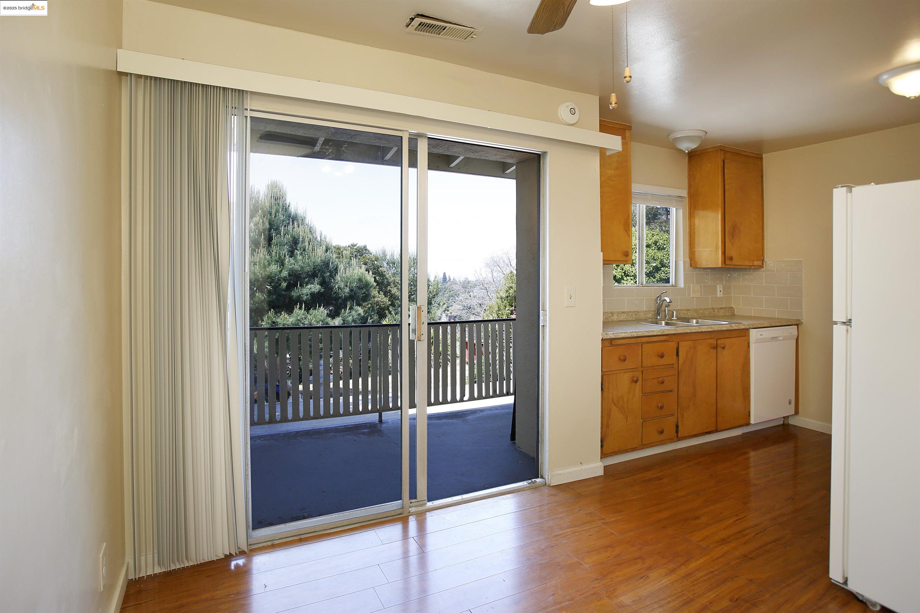 Detail Gallery Image 14 of 25 For 4336 Rilea Way, Oakland,  CA 94605 - – Beds | – Baths