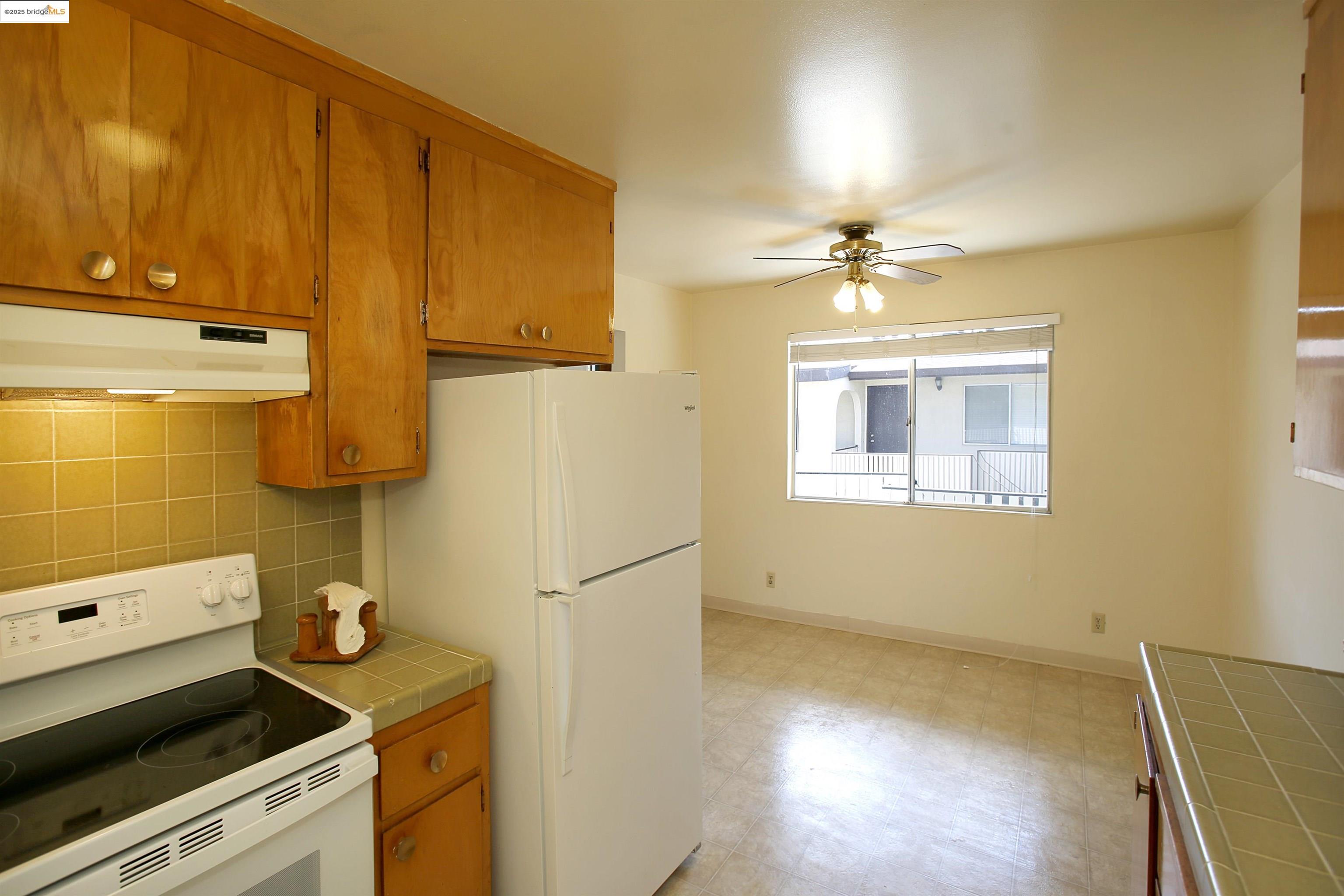 Detail Gallery Image 6 of 25 For 4336 Rilea Way, Oakland,  CA 94605 - – Beds | – Baths