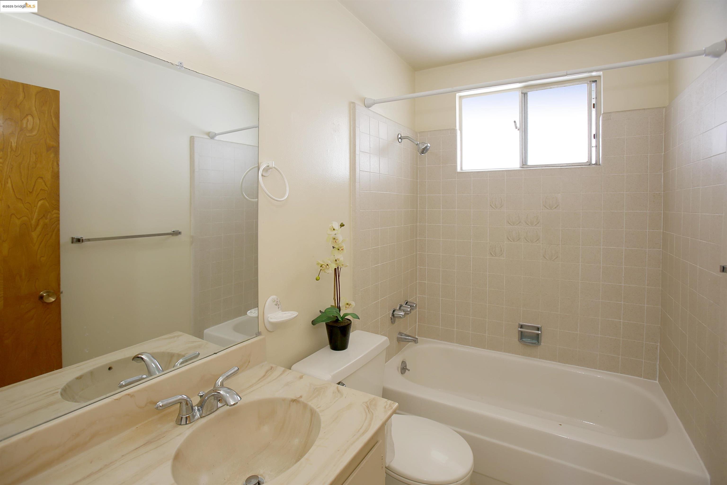 Detail Gallery Image 7 of 25 For 4336 Rilea Way, Oakland,  CA 94605 - – Beds | – Baths