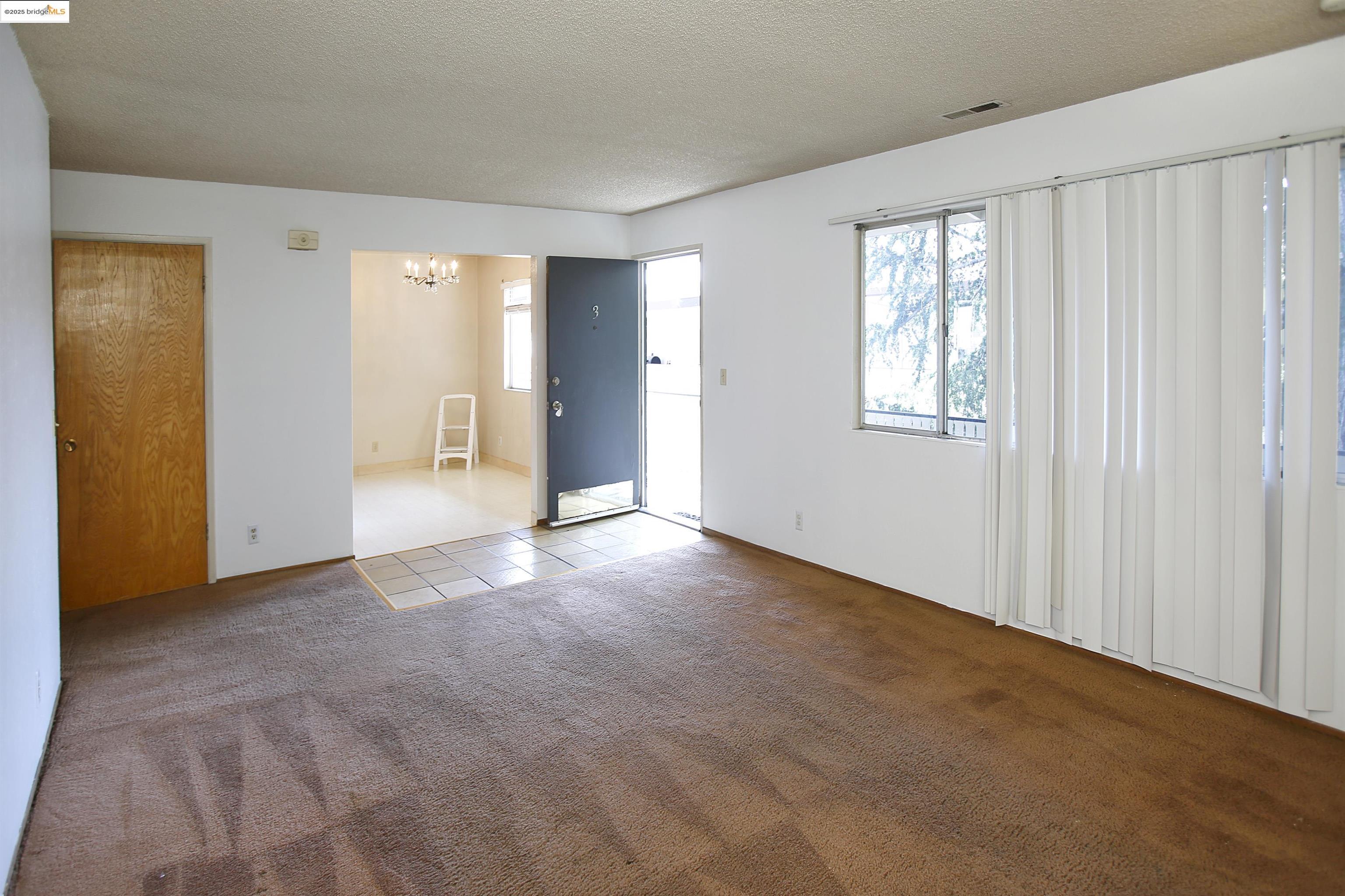 Detail Gallery Image 8 of 25 For 4336 Rilea Way, Oakland,  CA 94605 - – Beds | – Baths