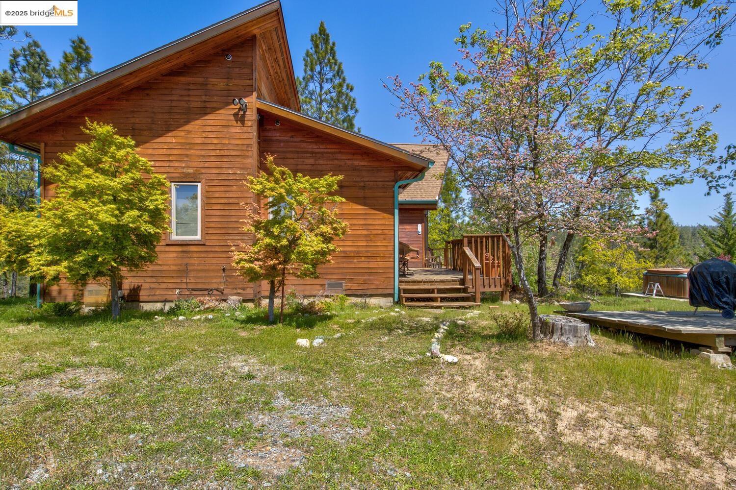 Detail Gallery Image 2 of 47 For 9413 Ponderosa, Coulterville,  CA 95311 - 3 Beds | 2 Baths