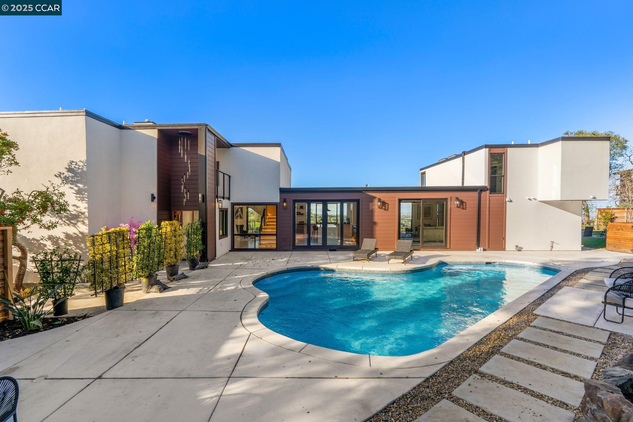 Detail Gallery Image 1 of 1 For 7 My Rd, Lafayette,  CA 94549 - 5 Beds | 4/1 Baths