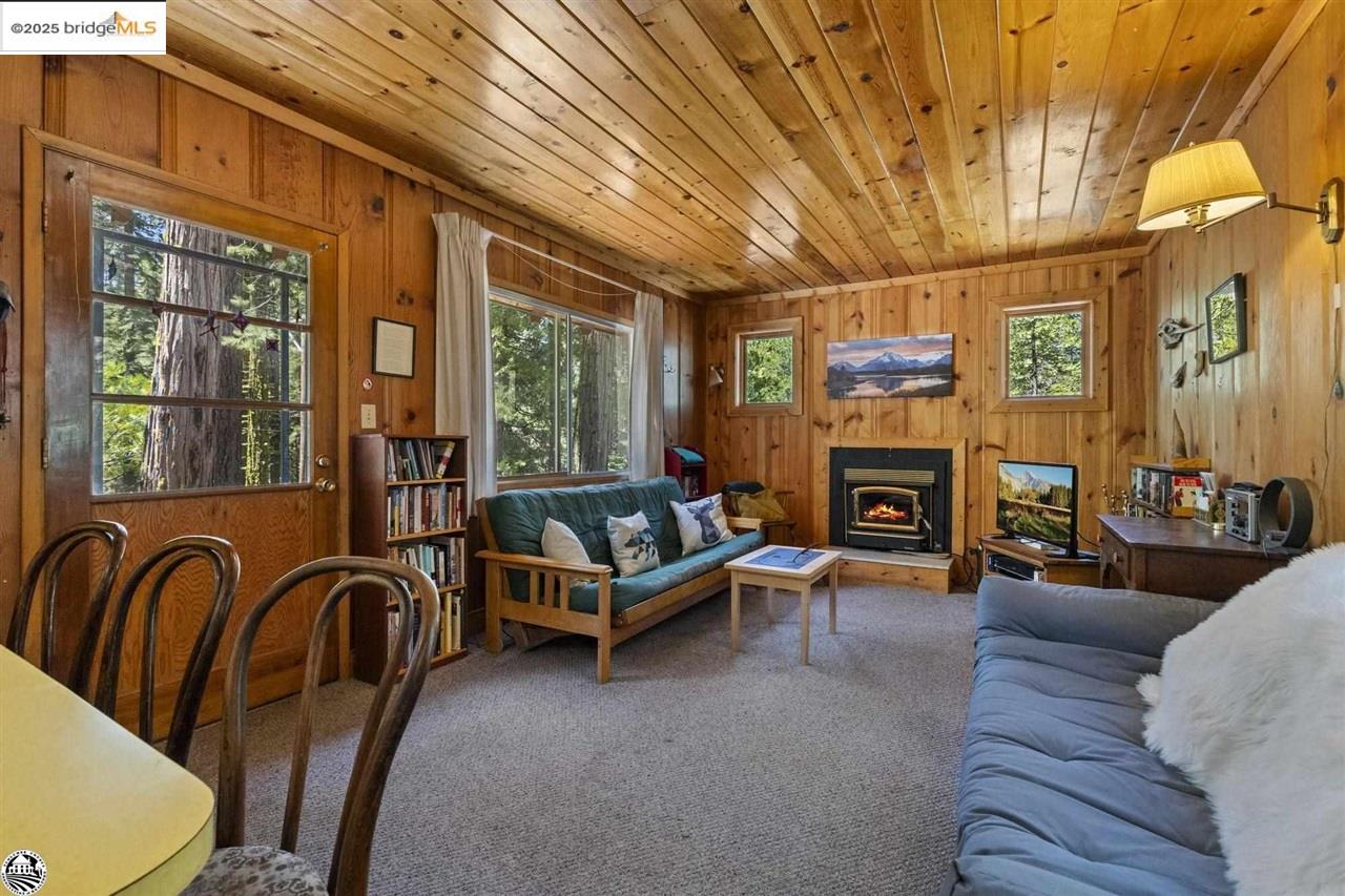 Detail Gallery Image 3 of 21 For 177 Sugarpine Circle, Pinecrest,  CA 95364 - 2 Beds | 1/1 Baths