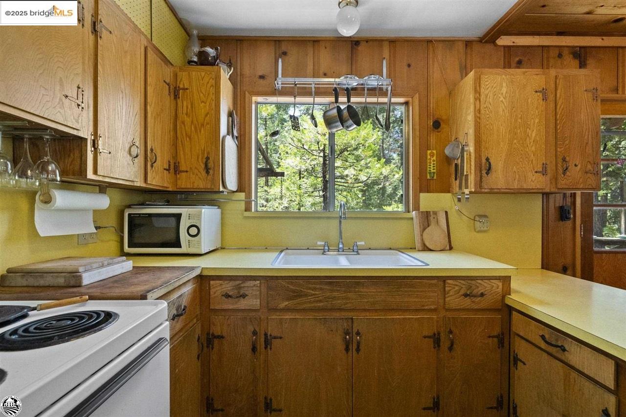 Detail Gallery Image 8 of 21 For 177 Sugarpine, Pinecrest,  CA 95364 - 2 Beds | 1/1 Baths