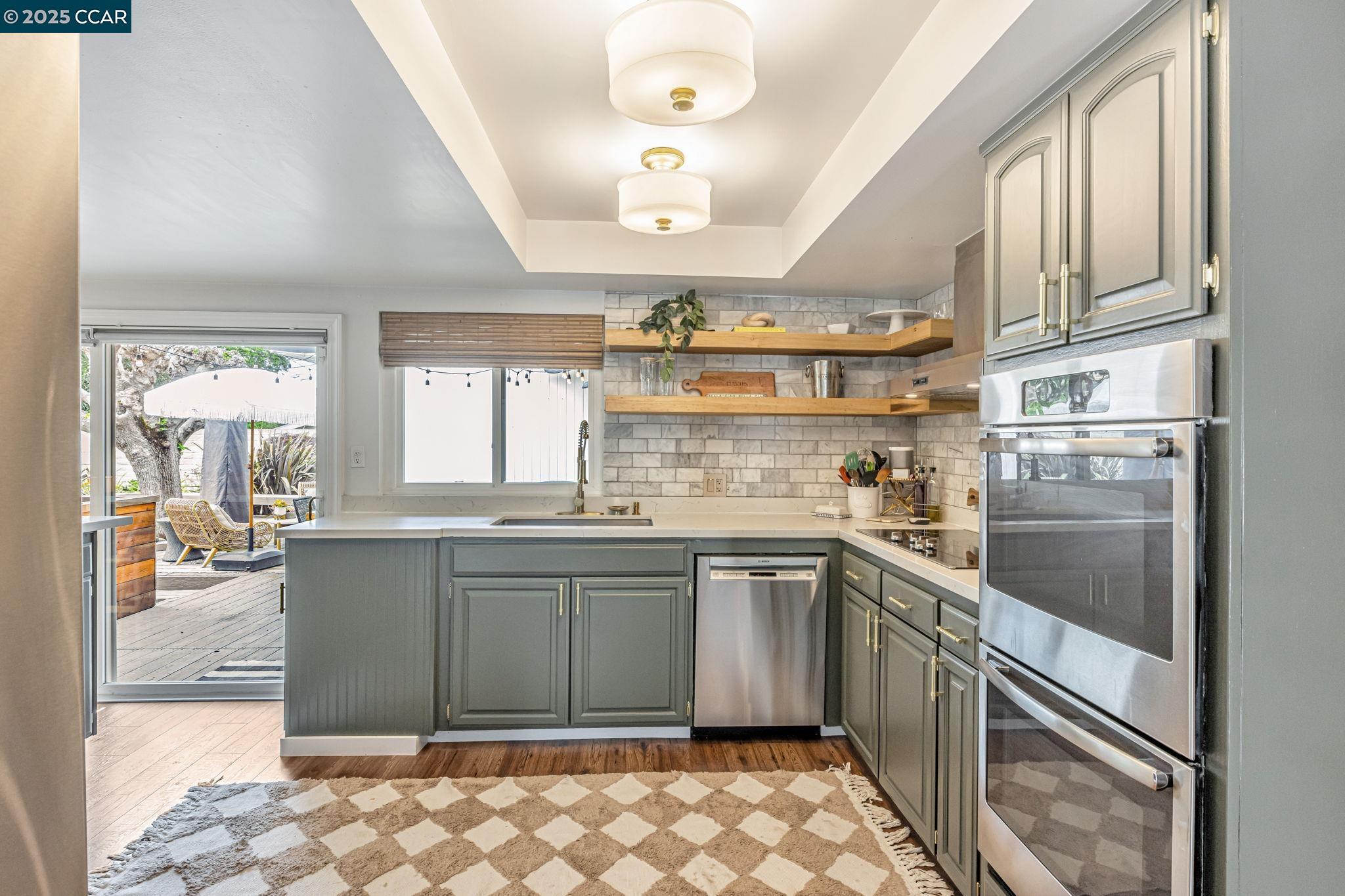 Detail Gallery Image 13 of 56 For 2444 Aarles Ct, Walnut Creek,  CA 94598 - 5 Beds | 2/1 Baths