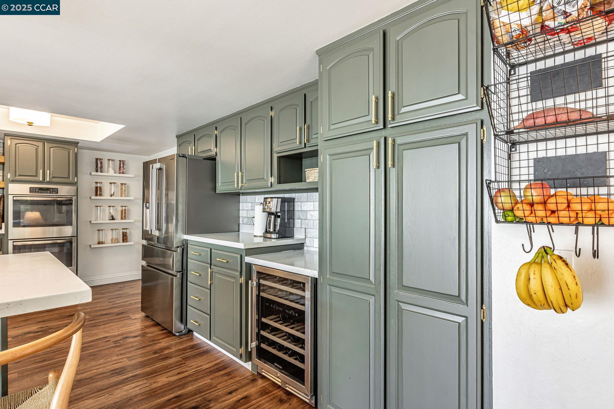 Detail Gallery Image 16 of 56 For 2444 Aarles Ct, Walnut Creek,  CA 94598 - 5 Beds | 2/1 Baths