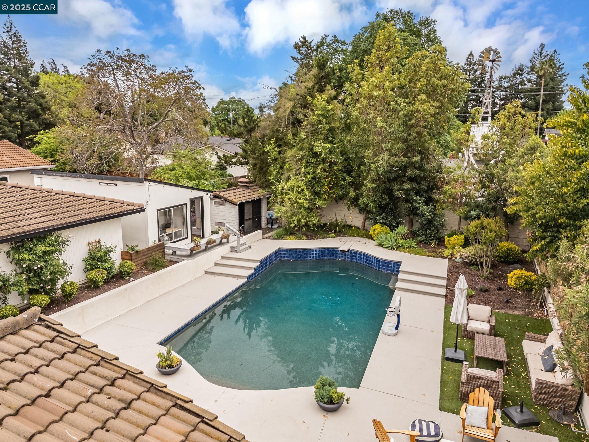 Detail Gallery Image 38 of 56 For 2444 Aarles Ct, Walnut Creek,  CA 94598 - 5 Beds | 2/1 Baths
