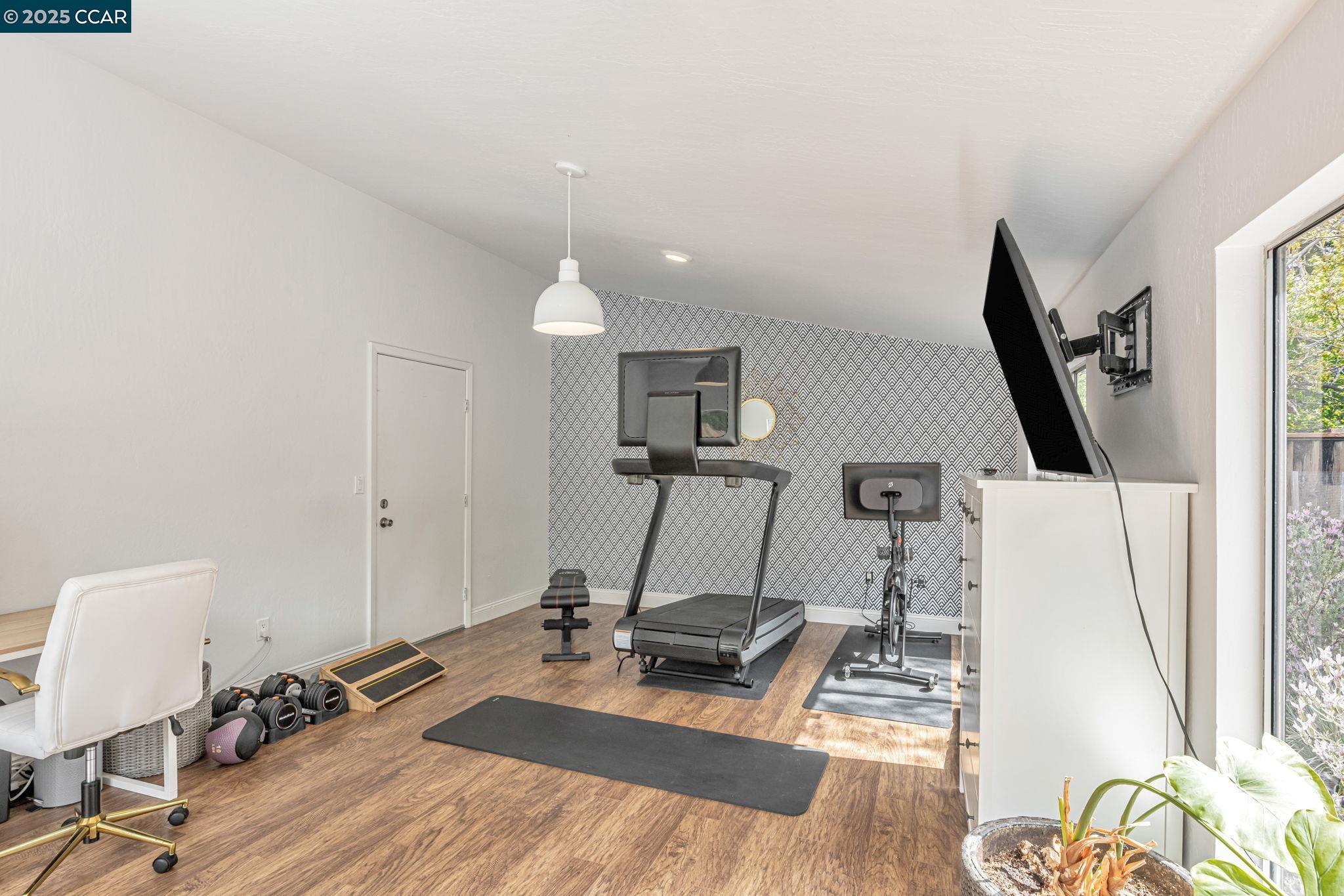 Detail Gallery Image 45 of 56 For 2444 Aarles Ct, Walnut Creek,  CA 94598 - 5 Beds | 2/1 Baths