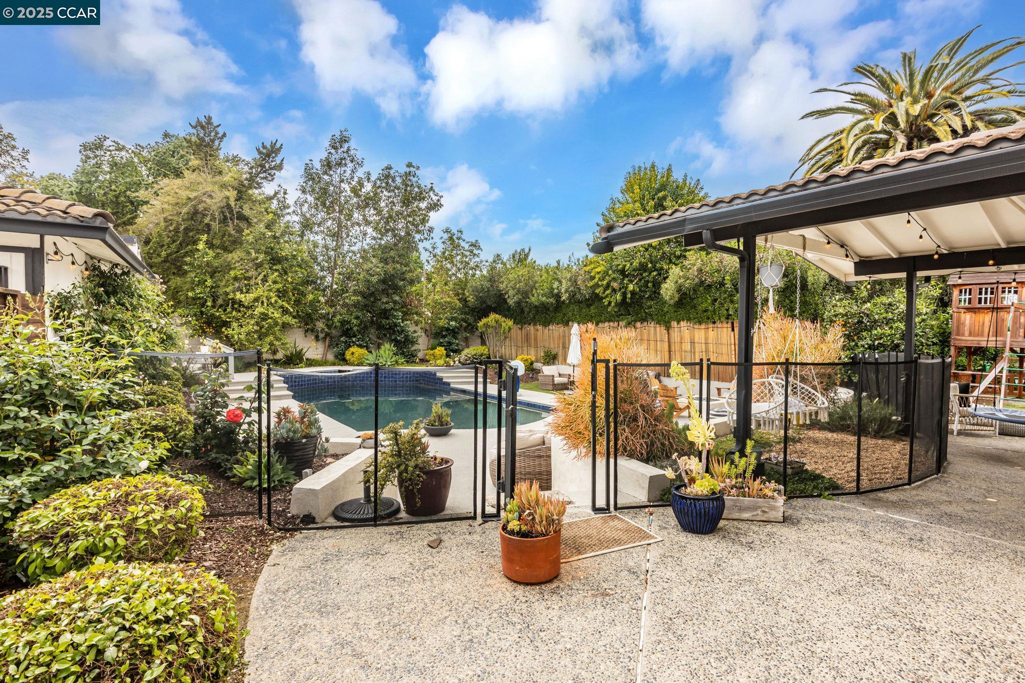 Detail Gallery Image 47 of 56 For 2444 Aarles Ct, Walnut Creek,  CA 94598 - 5 Beds | 2/1 Baths
