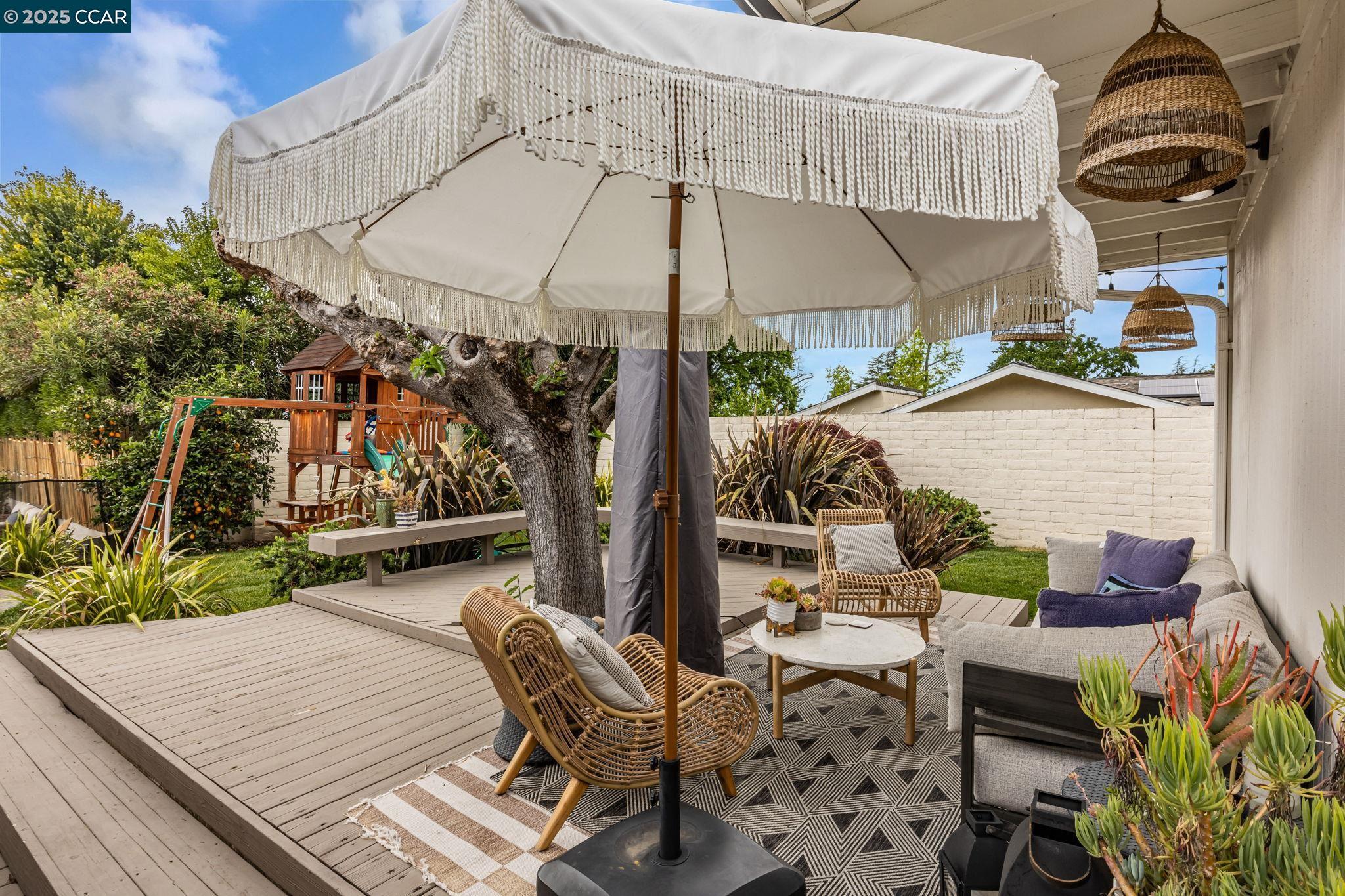 Detail Gallery Image 53 of 56 For 2444 Aarles Ct, Walnut Creek,  CA 94598 - 5 Beds | 2/1 Baths