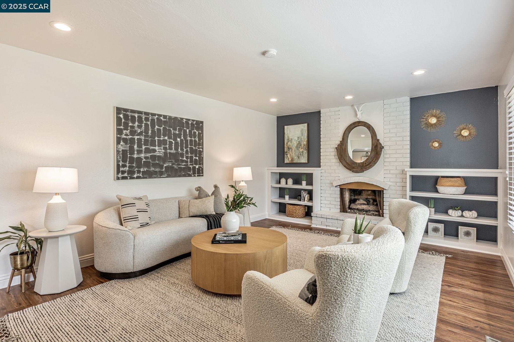 Detail Gallery Image 6 of 56 For 2444 Aarles Ct, Walnut Creek,  CA 94598 - 5 Beds | 2/1 Baths