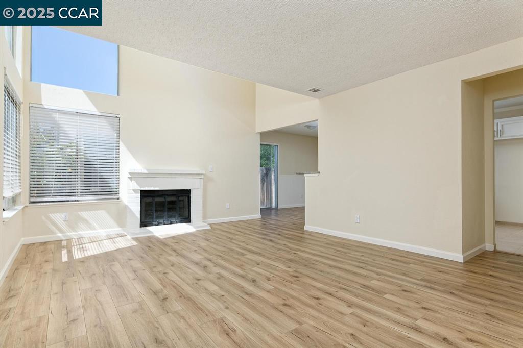 Detail Gallery Image 2 of 45 For 4301 Beechnut Ln, Oakley,  CA 94561 - 3 Beds | 2/1 Baths