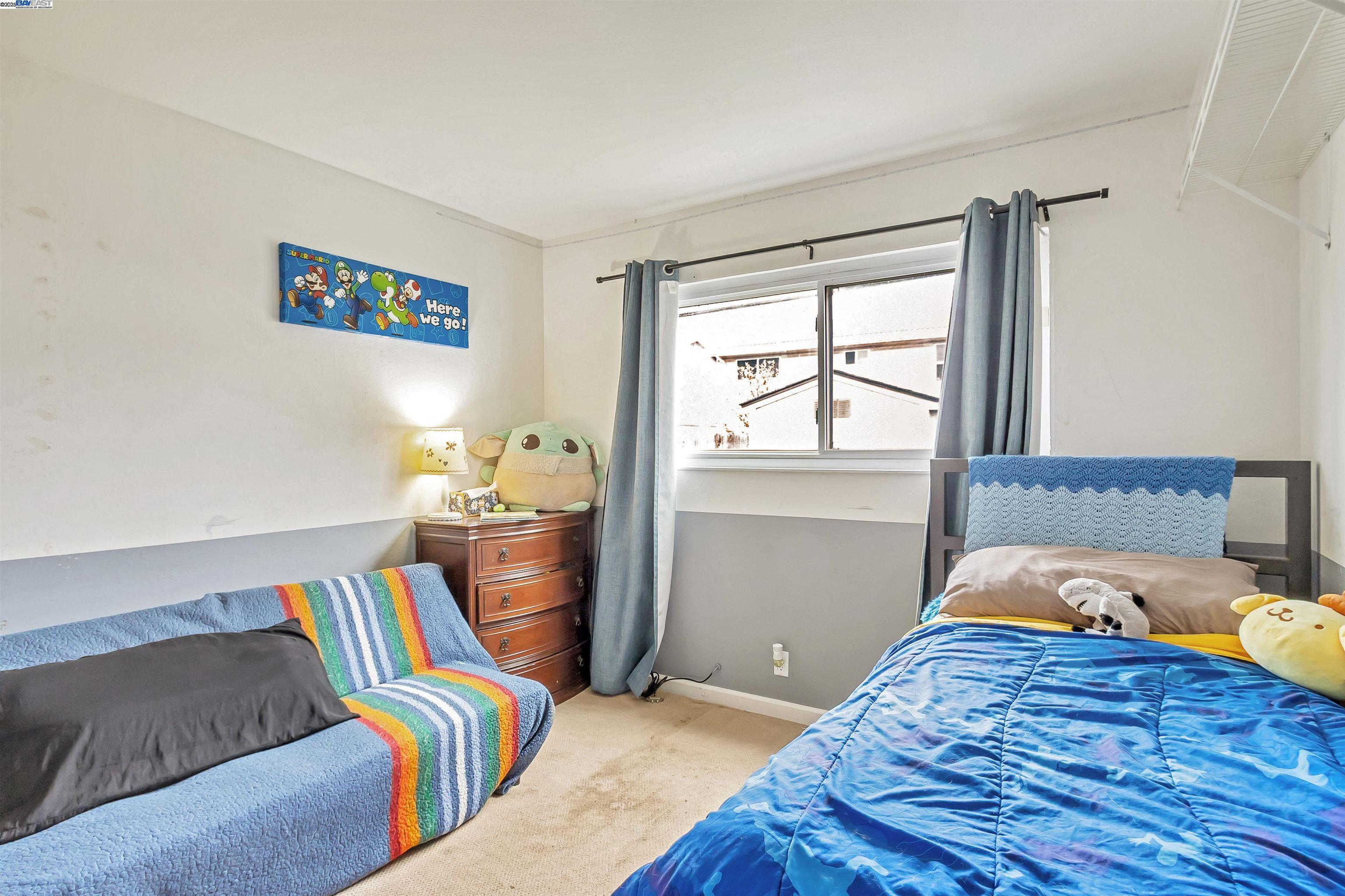 Detail Gallery Image 7 of 12 For 4975 Roeder Road, San Jose,  CA 95111 - 3 Beds | 1 Baths