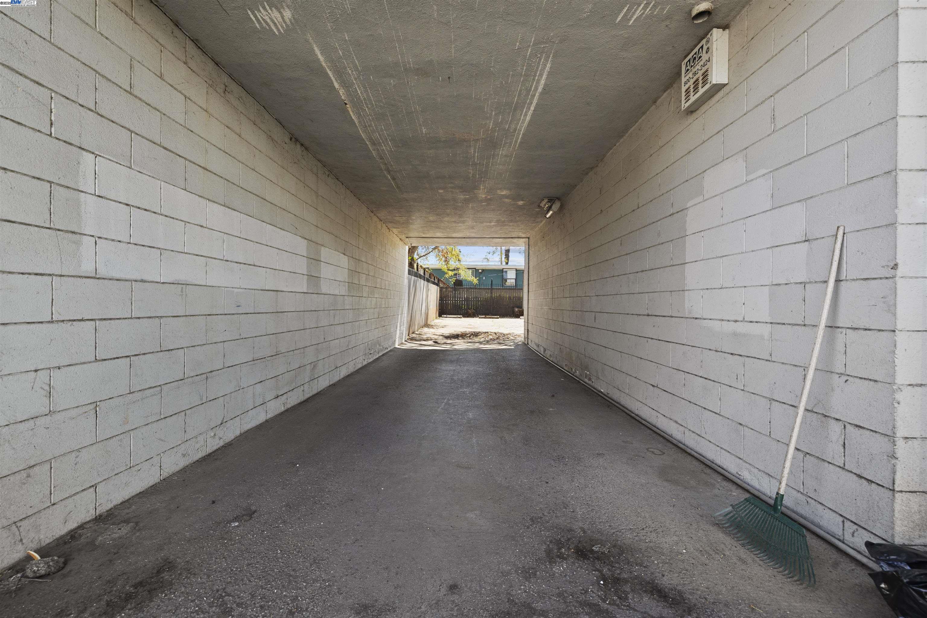 Detail Gallery Image 21 of 29 For 534 E Oak St, Stockton,  CA 95202 - – Beds | – Baths