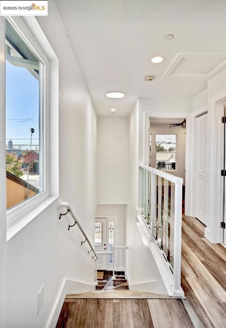 Detail Gallery Image 5 of 27 For 536 37th Street, Richmond,  CA 94805 - 3 Beds | 3 Baths