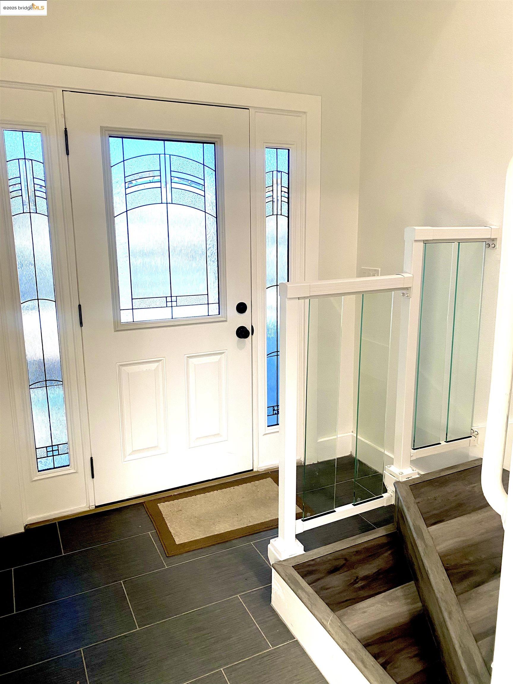 Detail Gallery Image 6 of 27 For 536 37th Street, Richmond,  CA 94805 - 3 Beds | 3 Baths