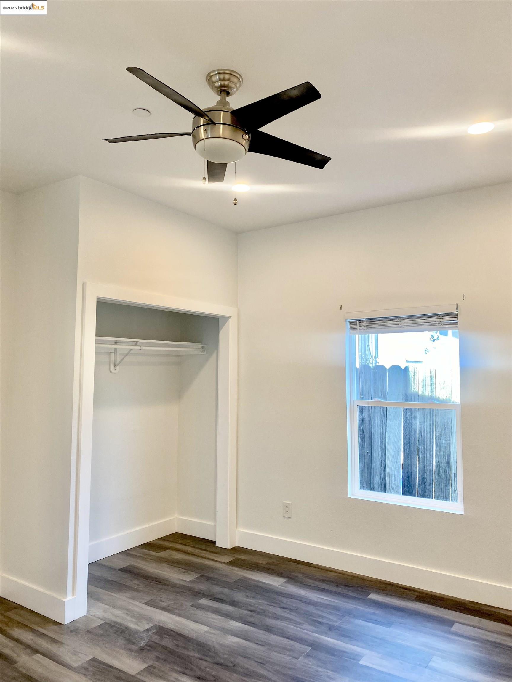 Detail Gallery Image 8 of 27 For 536 37th Street, Richmond,  CA 94805 - 3 Beds | 3 Baths