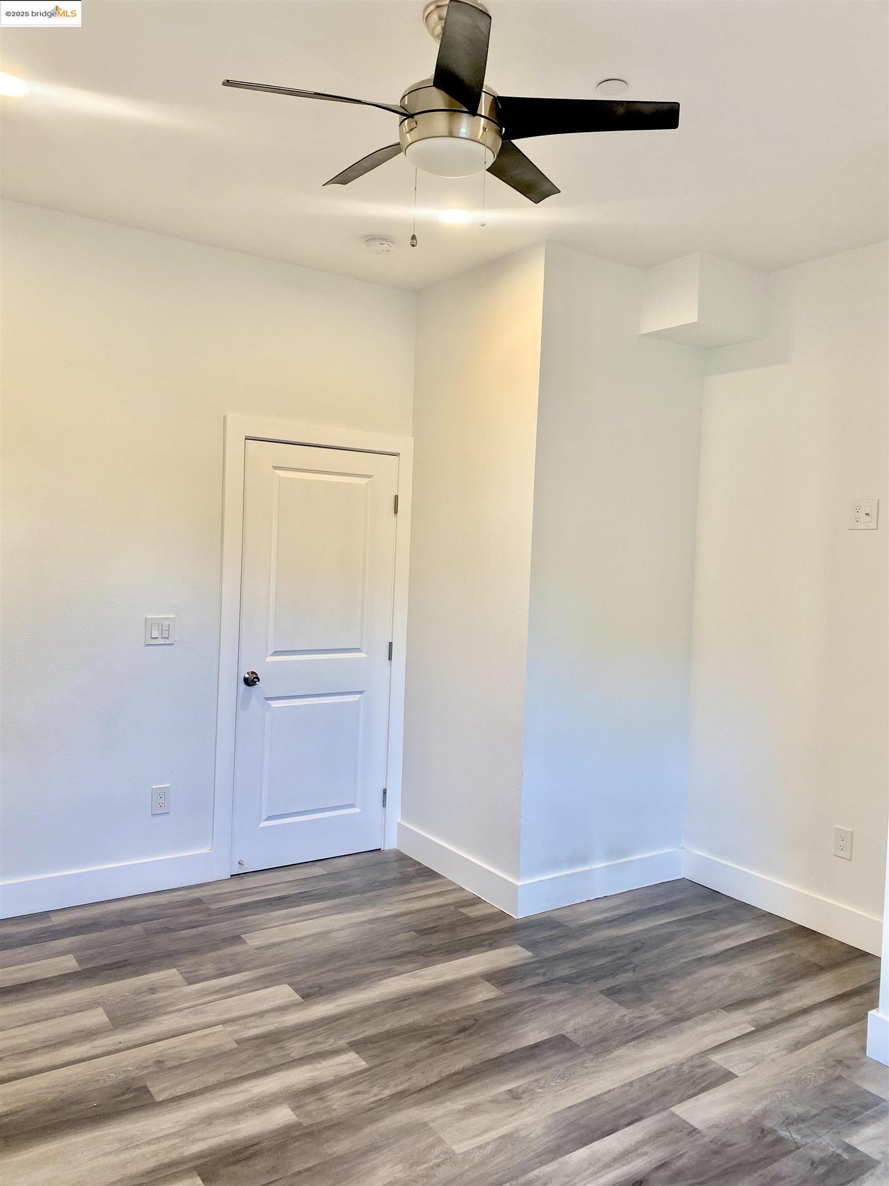 Detail Gallery Image 9 of 27 For 536 37th Street, Richmond,  CA 94805 - 3 Beds | 3 Baths