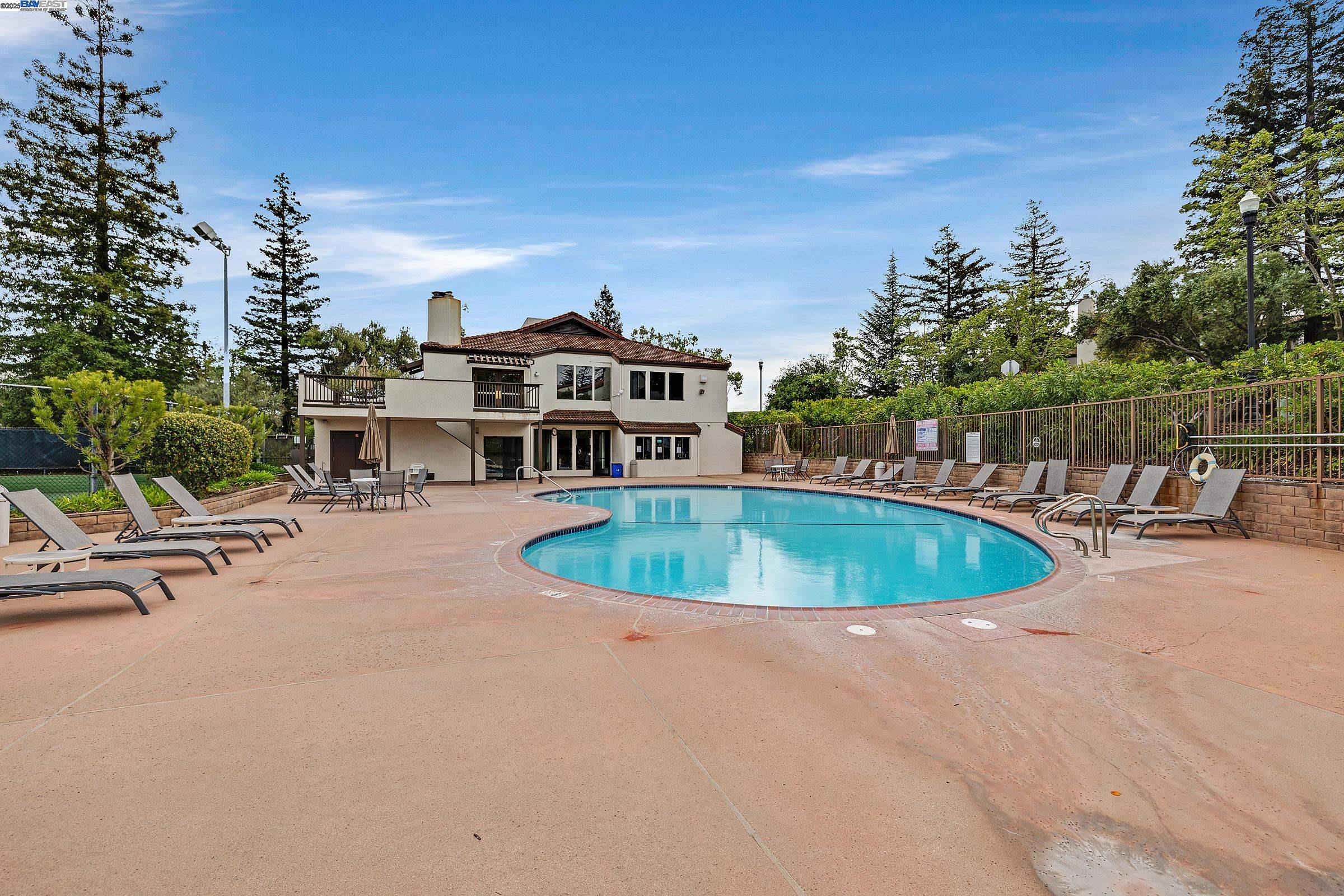 Detail Gallery Image 17 of 26 For 21109 Gary Dr #209,  Hayward,  CA 94546 - 1 Beds | 1 Baths