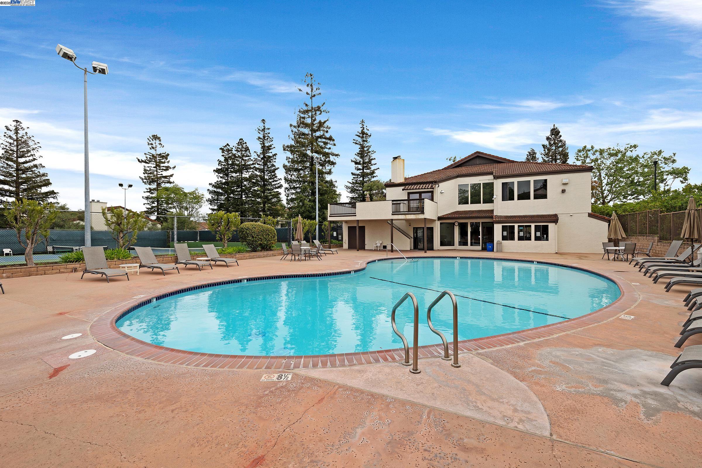 Detail Gallery Image 19 of 26 For 21109 Gary Dr #209,  Hayward,  CA 94546 - 1 Beds | 1 Baths