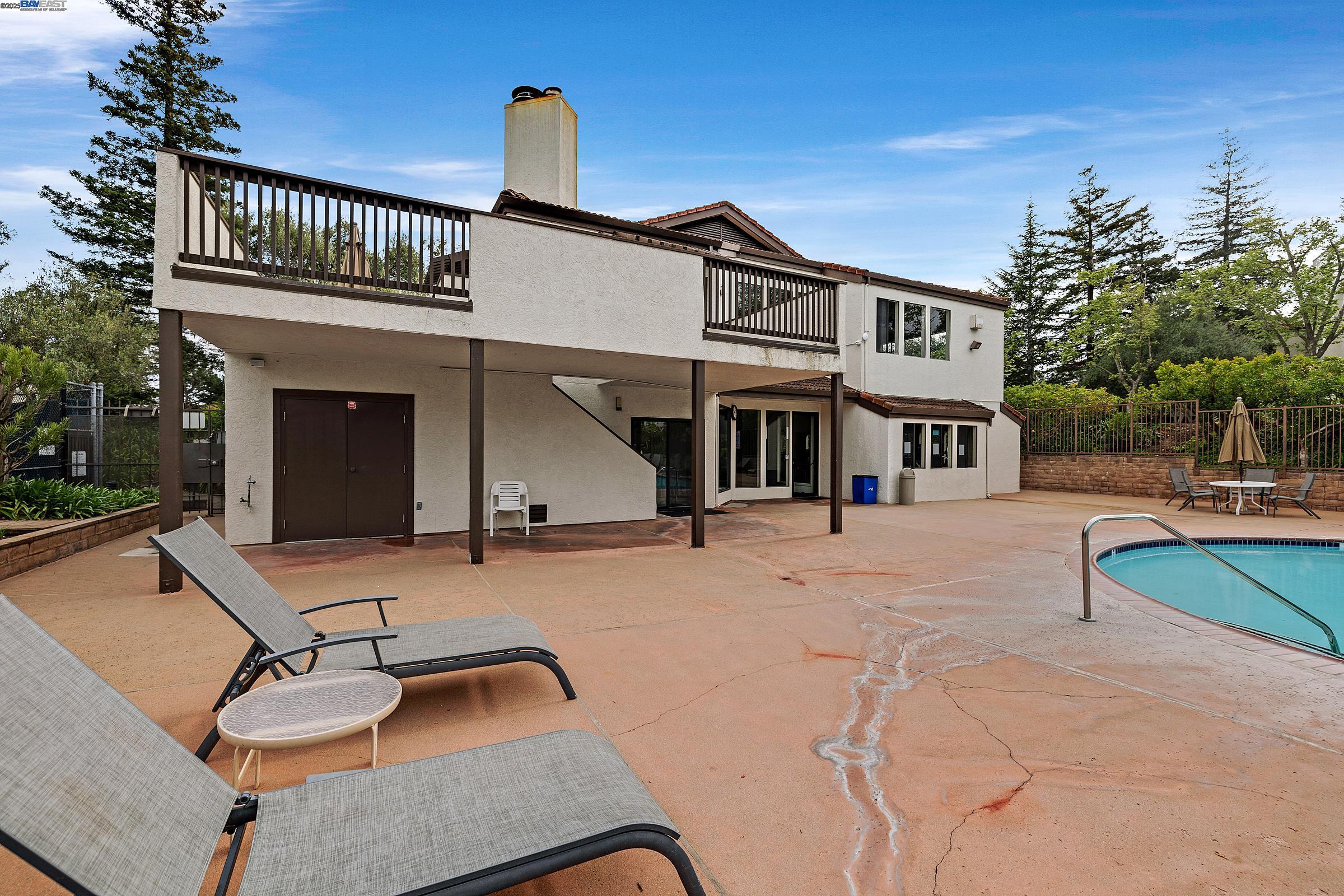 Detail Gallery Image 20 of 26 For 21109 Gary Dr #209,  Hayward,  CA 94546 - 1 Beds | 1 Baths