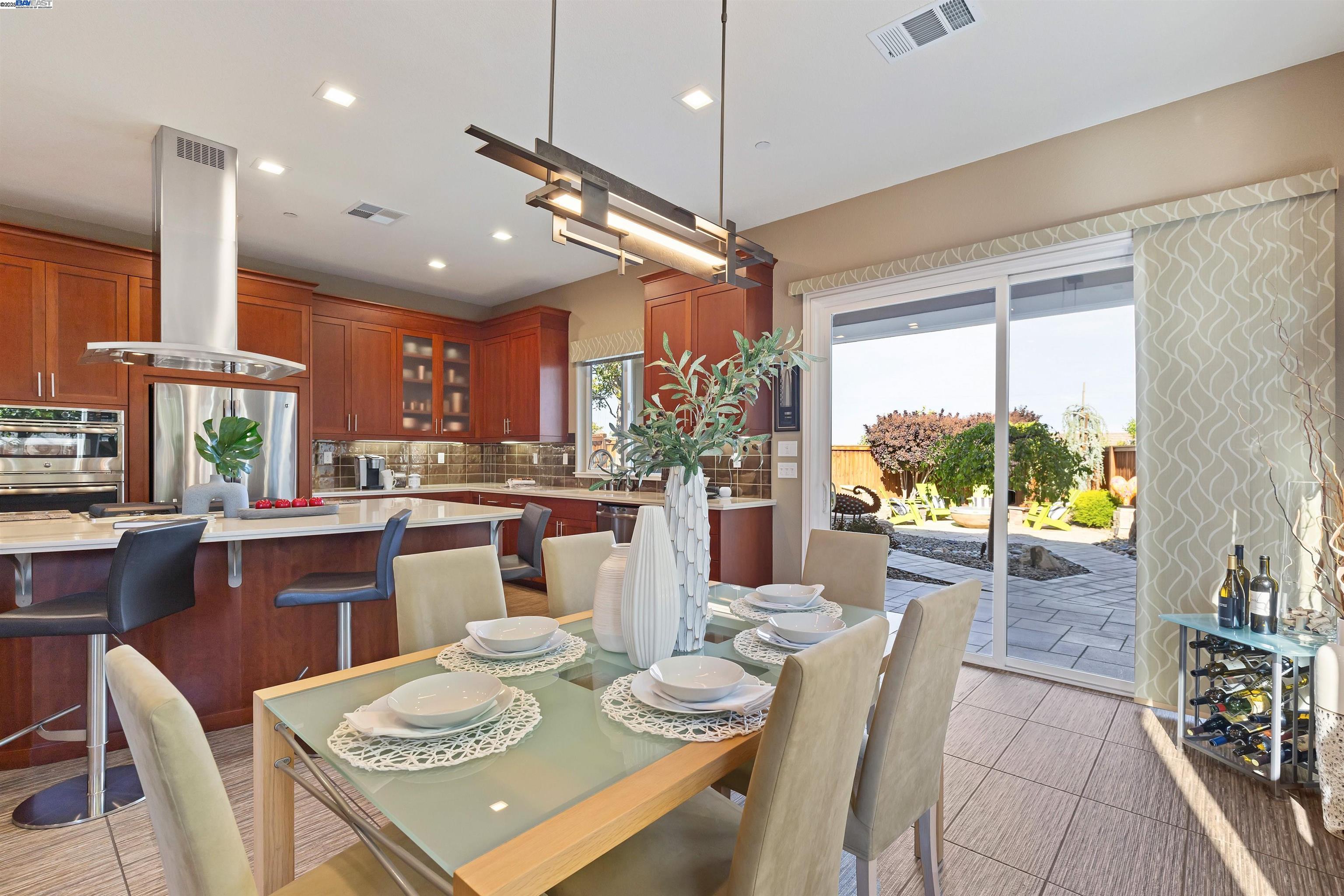 Detail Gallery Image 15 of 58 For 1835 Riesling Cir, Brentwood,  CA 94513 - 2 Beds | 2 Baths