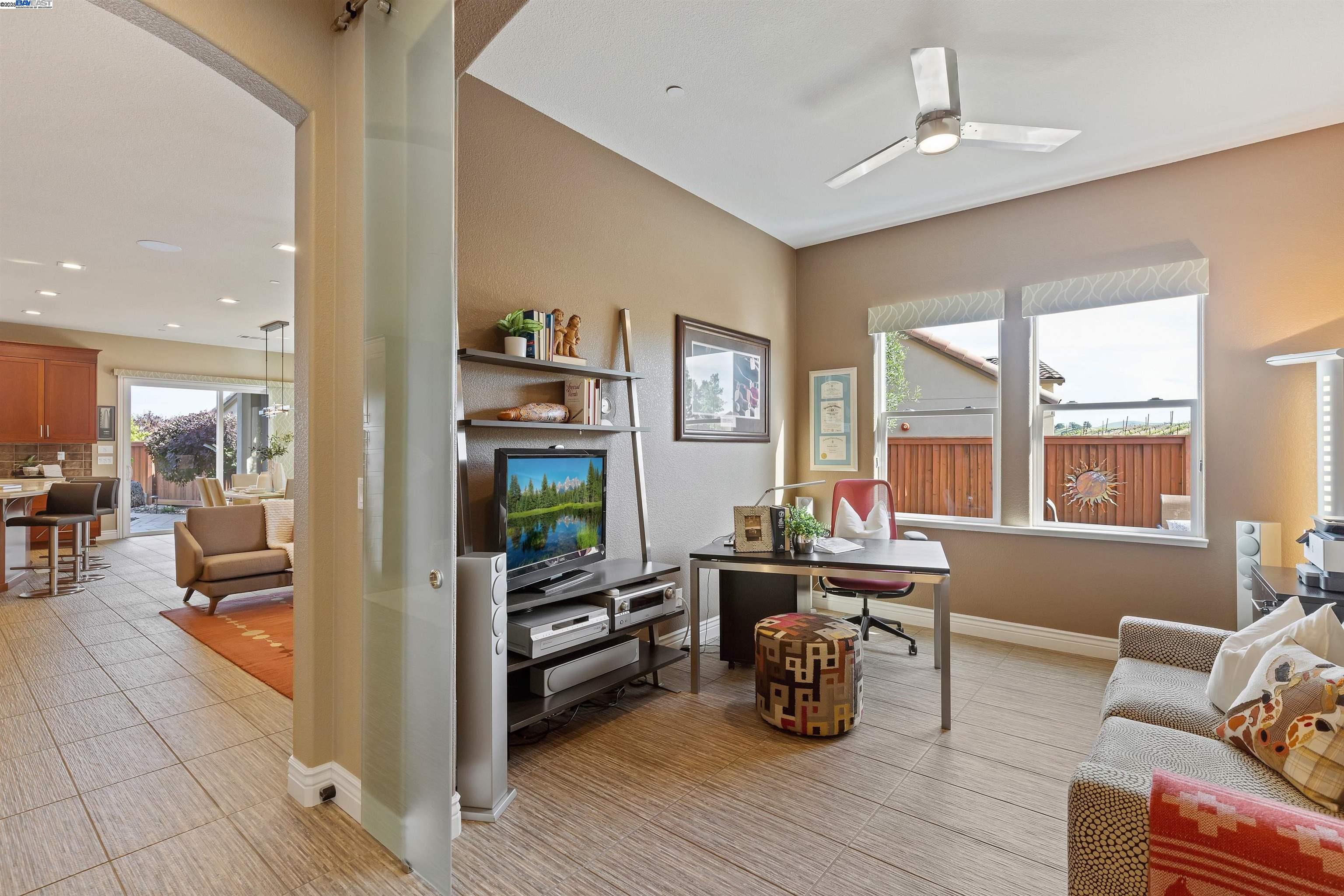 Detail Gallery Image 7 of 58 For 1835 Riesling Cir, Brentwood,  CA 94513 - 2 Beds | 2 Baths