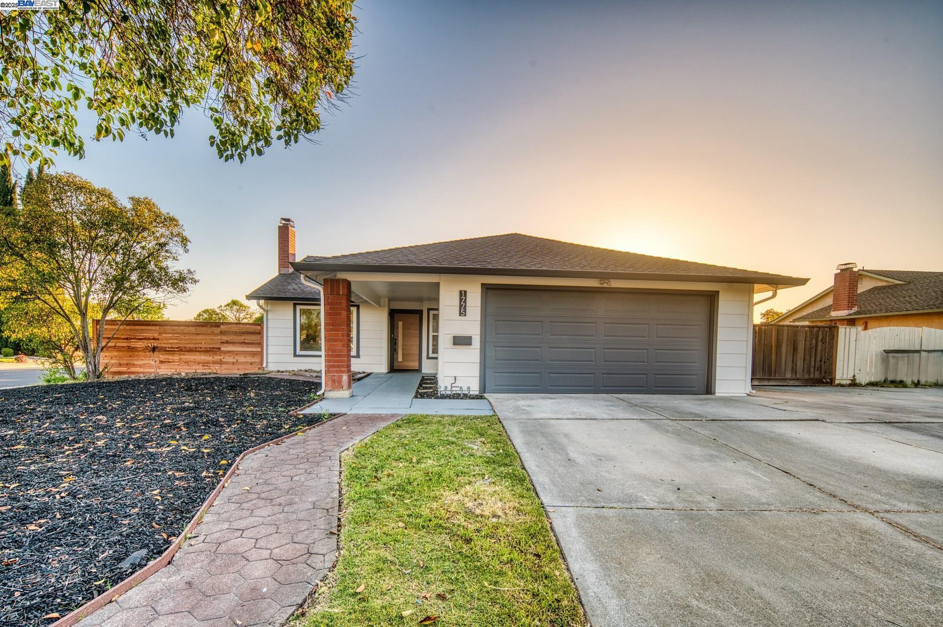 Detail Gallery Image 1 of 1 For 1775 Morning Glory Rd, Livermore,  CA 94551 - 4 Beds | 2 Baths