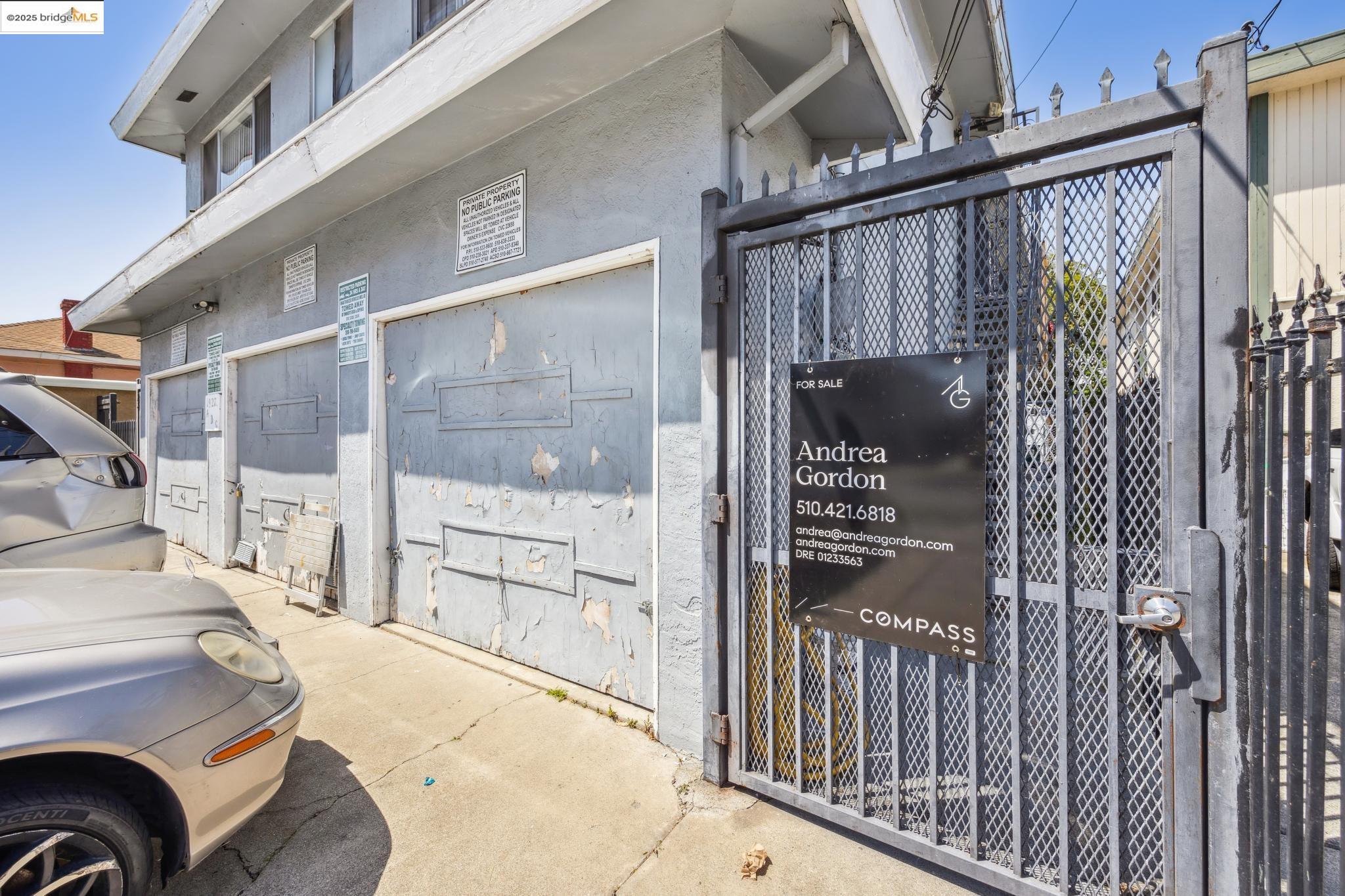 Detail Gallery Image 2 of 16 For 1927 82nd Ave, Oakland,  CA 94621 - – Beds | – Baths