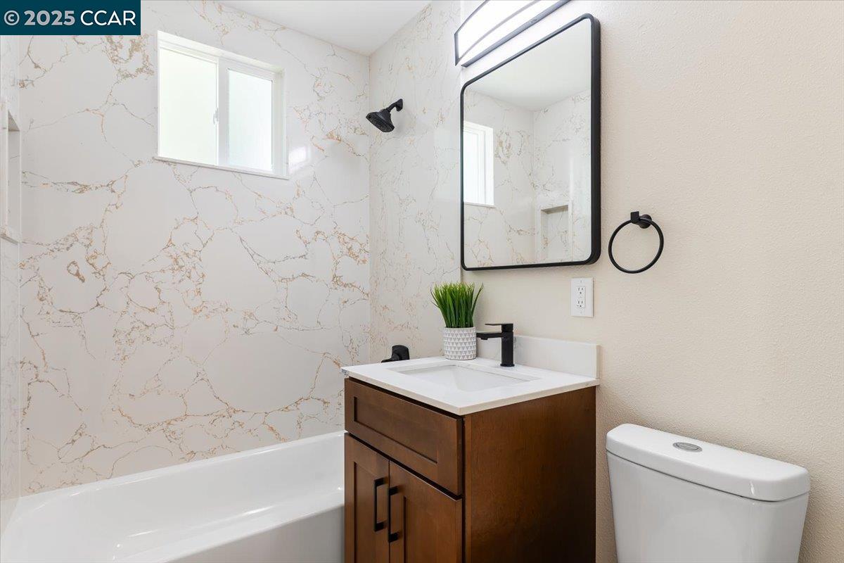 Detail Gallery Image 13 of 28 For 4178 Huckleberry Dr, Concord,  CA 94521 - 4 Beds | 2 Baths