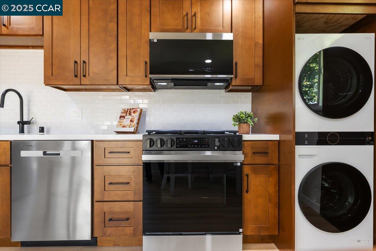 Detail Gallery Image 6 of 28 For 4178 Huckleberry Dr, Concord,  CA 94521 - 4 Beds | 2 Baths