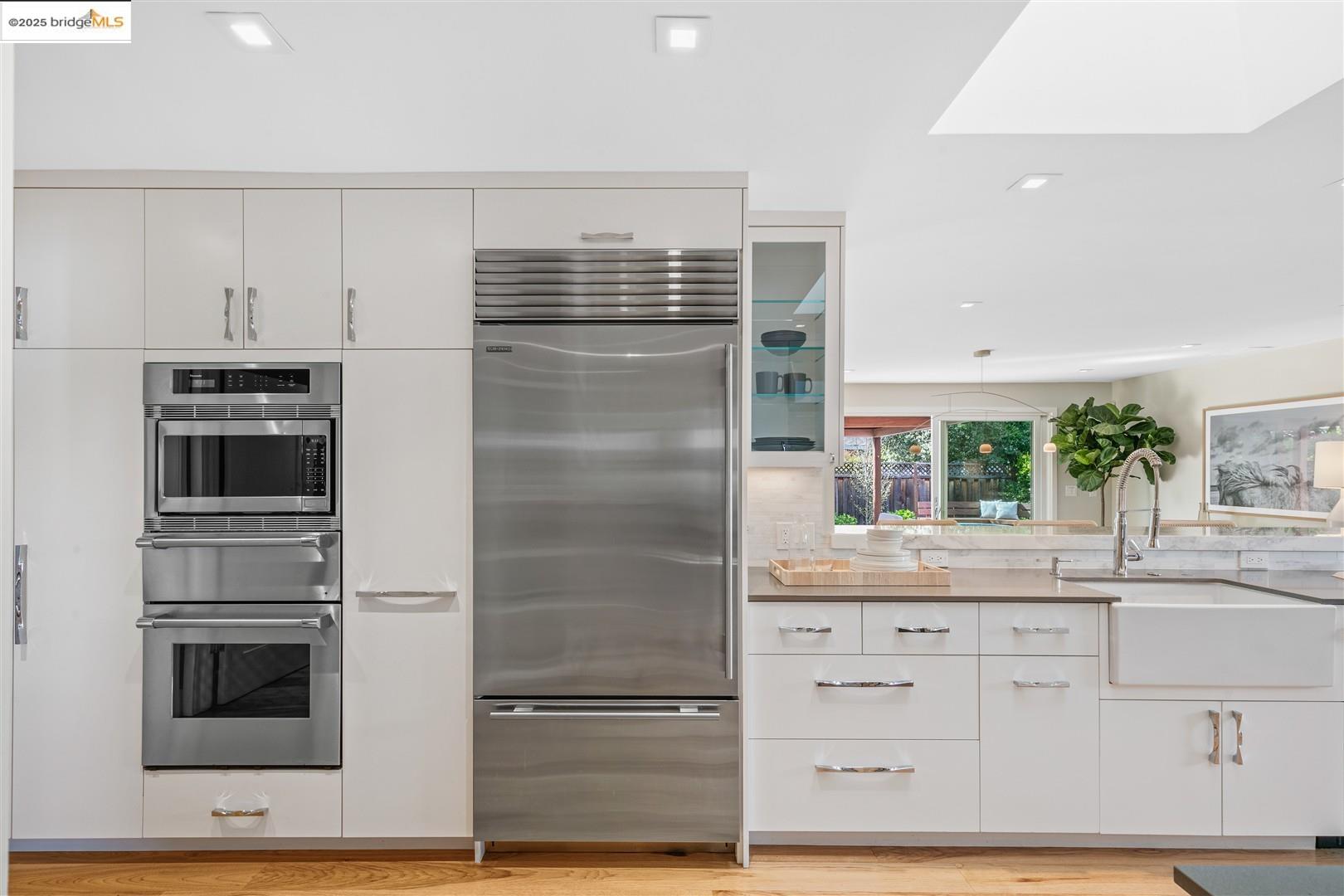 Detail Gallery Image 12 of 42 For 343 Lunada Court, Los Altos,  CA 94022 - 3 Beds | 2/1 Baths