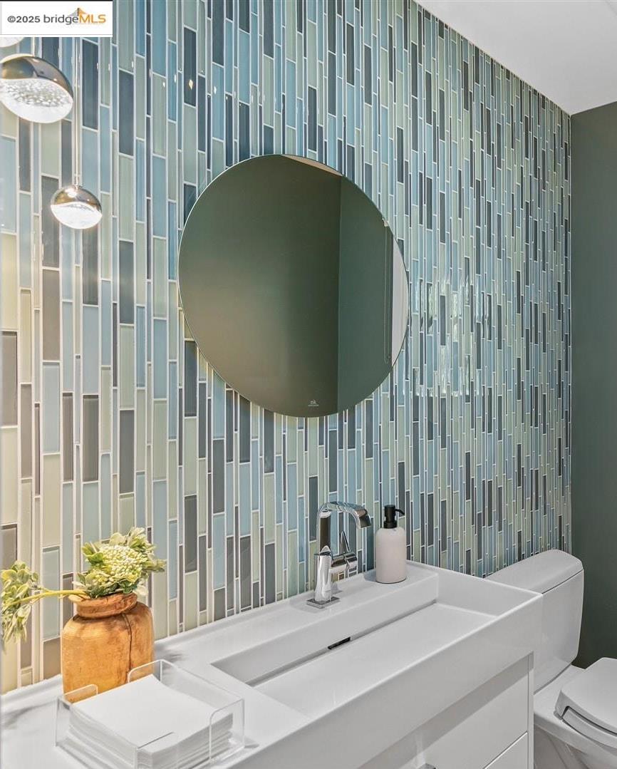 Detail Gallery Image 15 of 42 For 343 Lunada Court, Los Altos,  CA 94022 - 3 Beds | 2/1 Baths