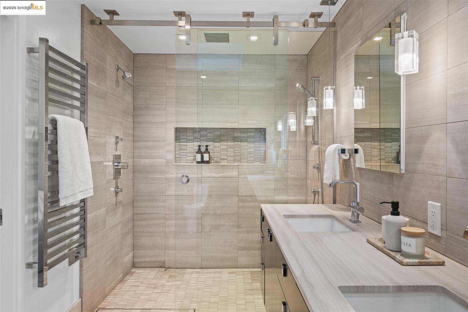 Detail Gallery Image 20 of 42 For 343 Lunada Court, Los Altos,  CA 94022 - 3 Beds | 2/1 Baths