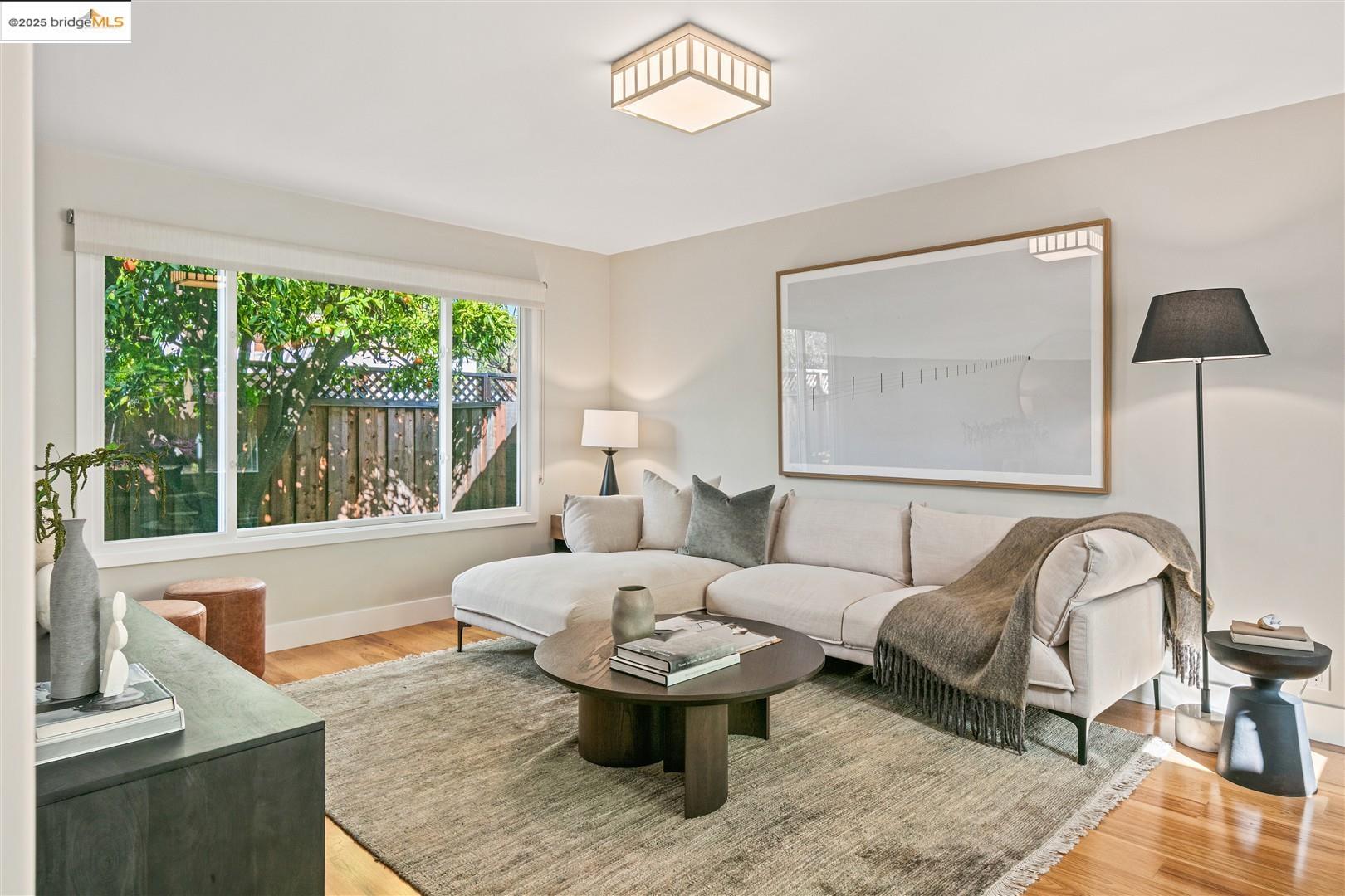 Detail Gallery Image 26 of 42 For 343 Lunada Court, Los Altos,  CA 94022 - 3 Beds | 2/1 Baths
