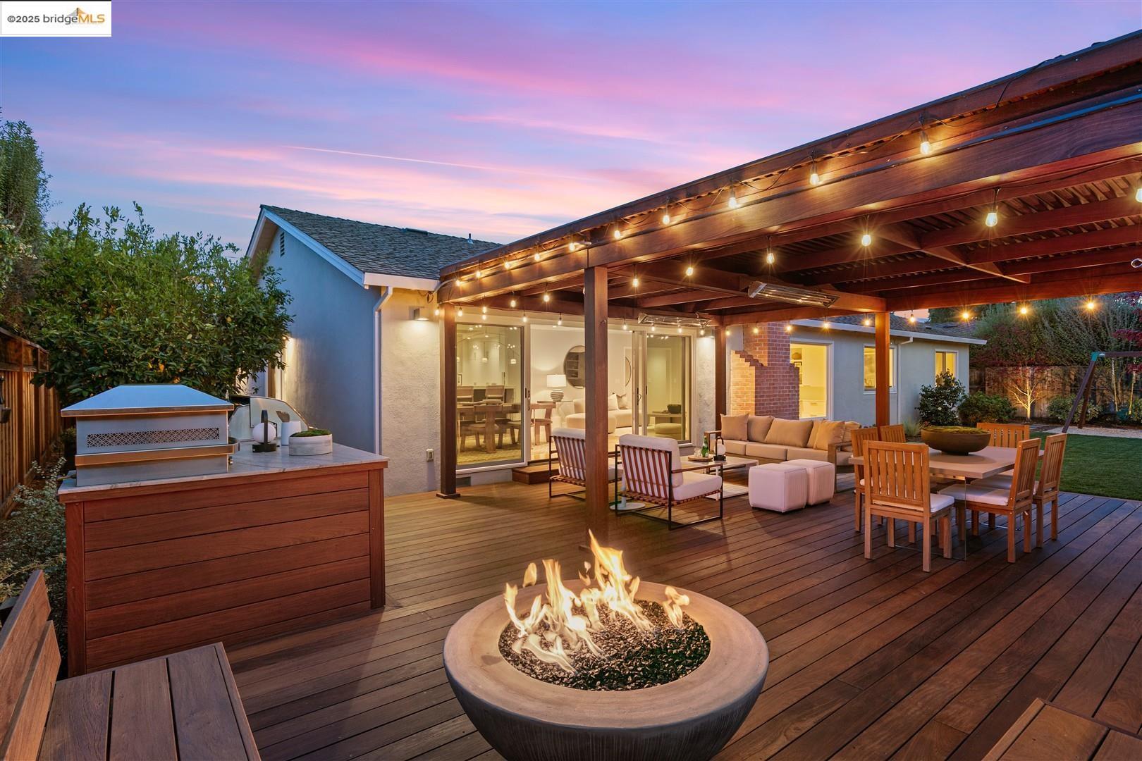 Detail Gallery Image 30 of 42 For 343 Lunada Court, Los Altos,  CA 94022 - 3 Beds | 2/1 Baths