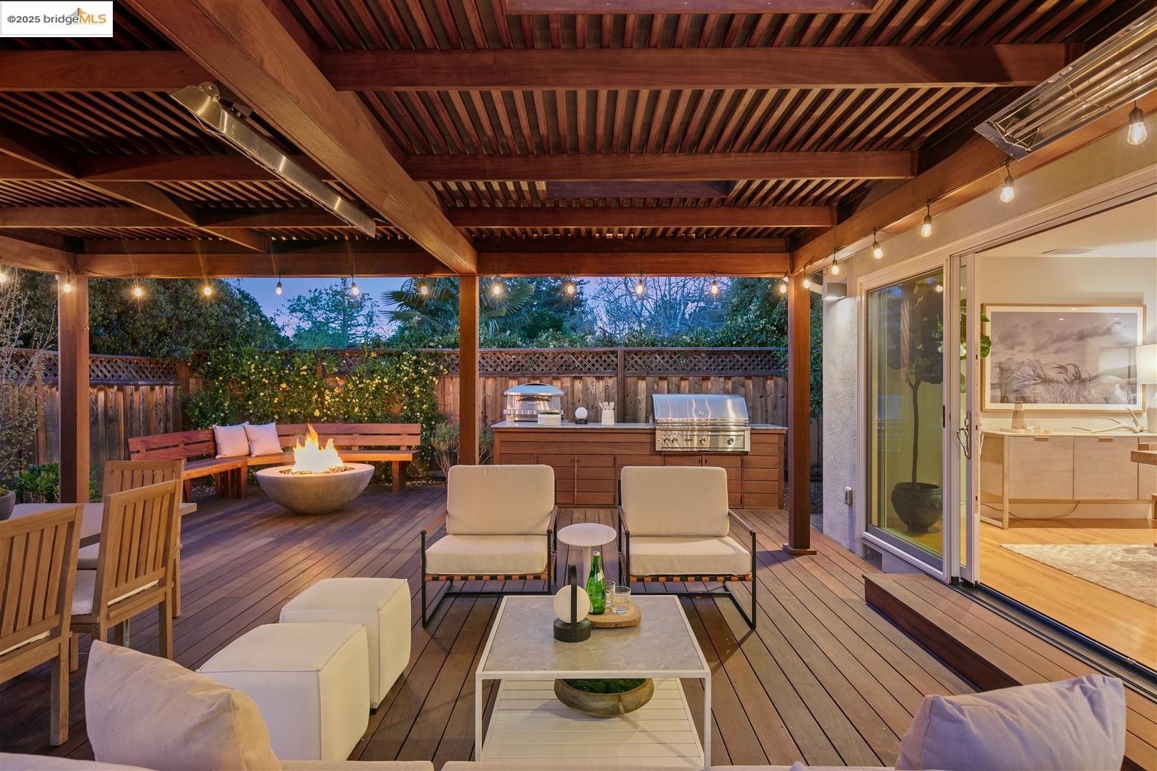 Detail Gallery Image 4 of 42 For 343 Lunada Court, Los Altos,  CA 94022 - 3 Beds | 2/1 Baths