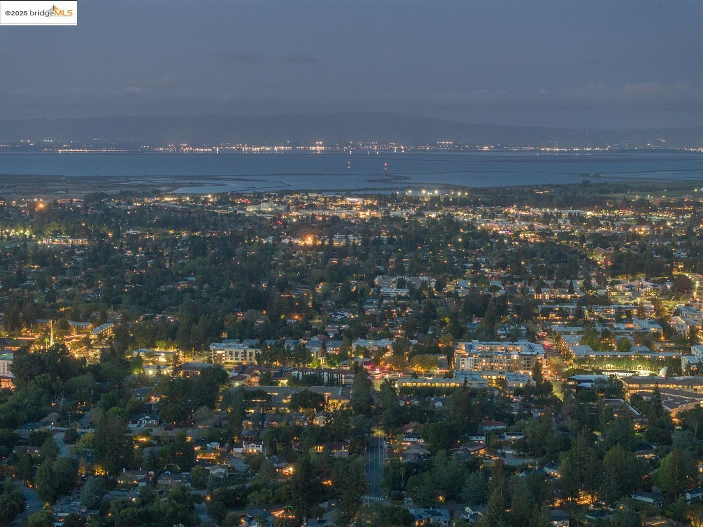 Detail Gallery Image 39 of 42 For 343 Lunada Court, Los Altos,  CA 94022 - 3 Beds | 2/1 Baths