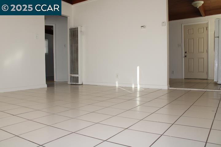 Detail Gallery Image 2 of 20 For 527 Vaqueros Ave #B,  Rodeo,  CA 94572 - 2 Beds | 1 Baths